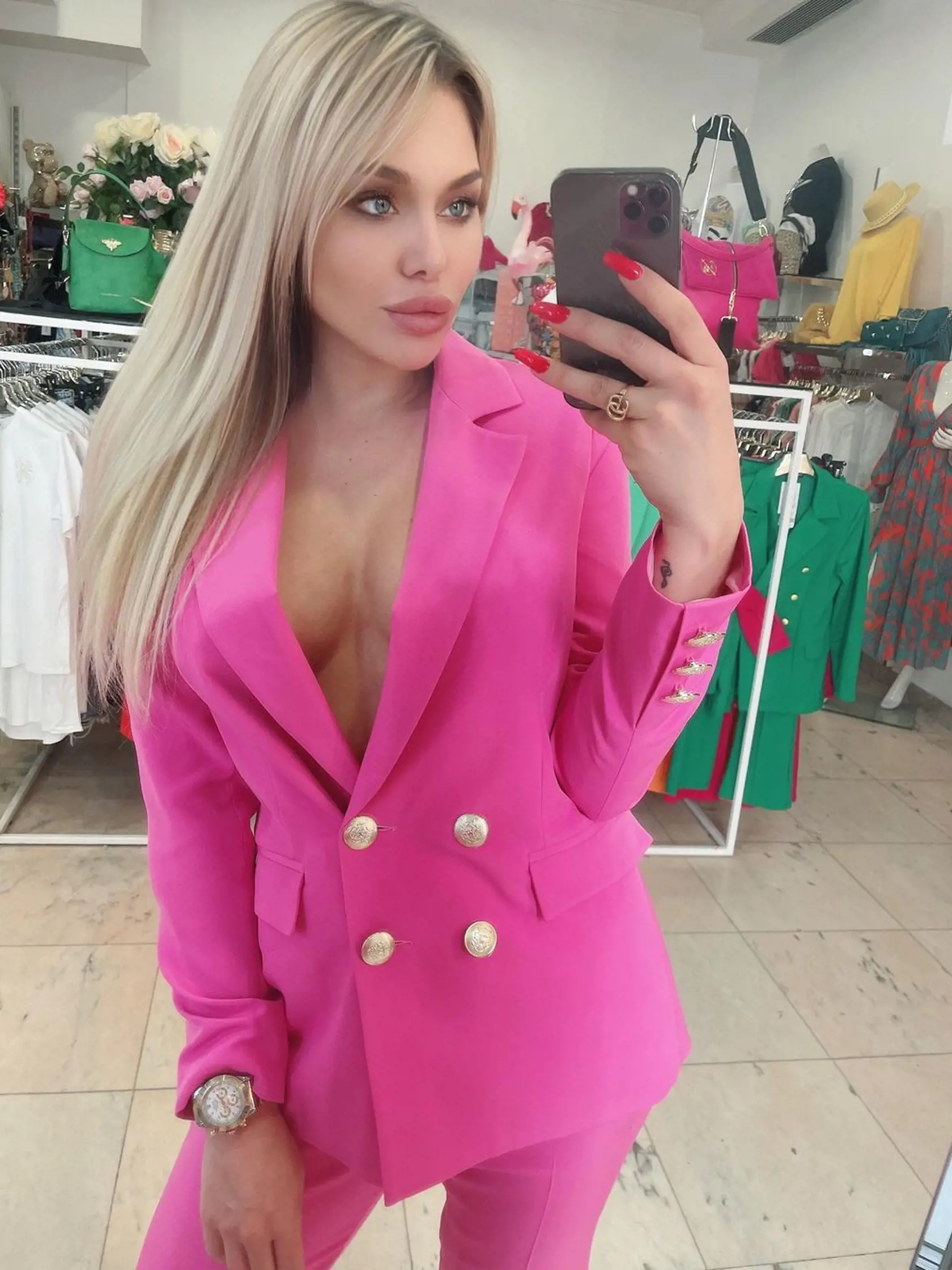 laura vizvaryová