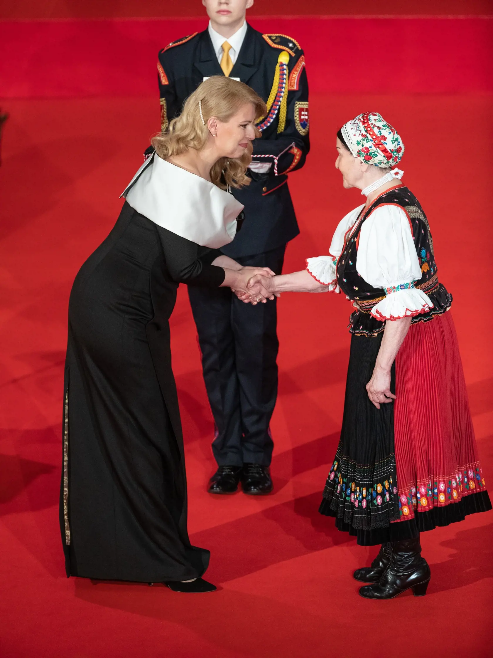 Na snímke je udeľovanie štátnych vyznamenaní prezidentkou SR Zuzanou Čaputovou.