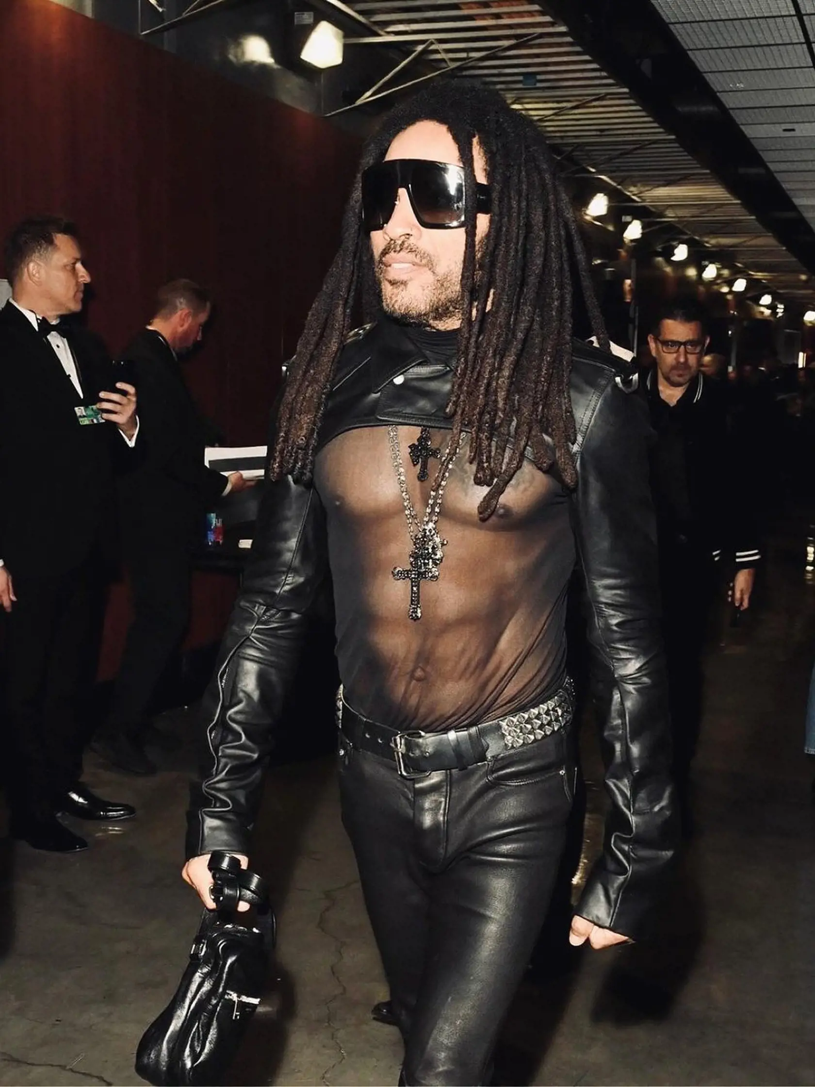 V nedeľu (26.5.) oslavuje životné jubileum rockový búrlivák Lenny Kravitz.