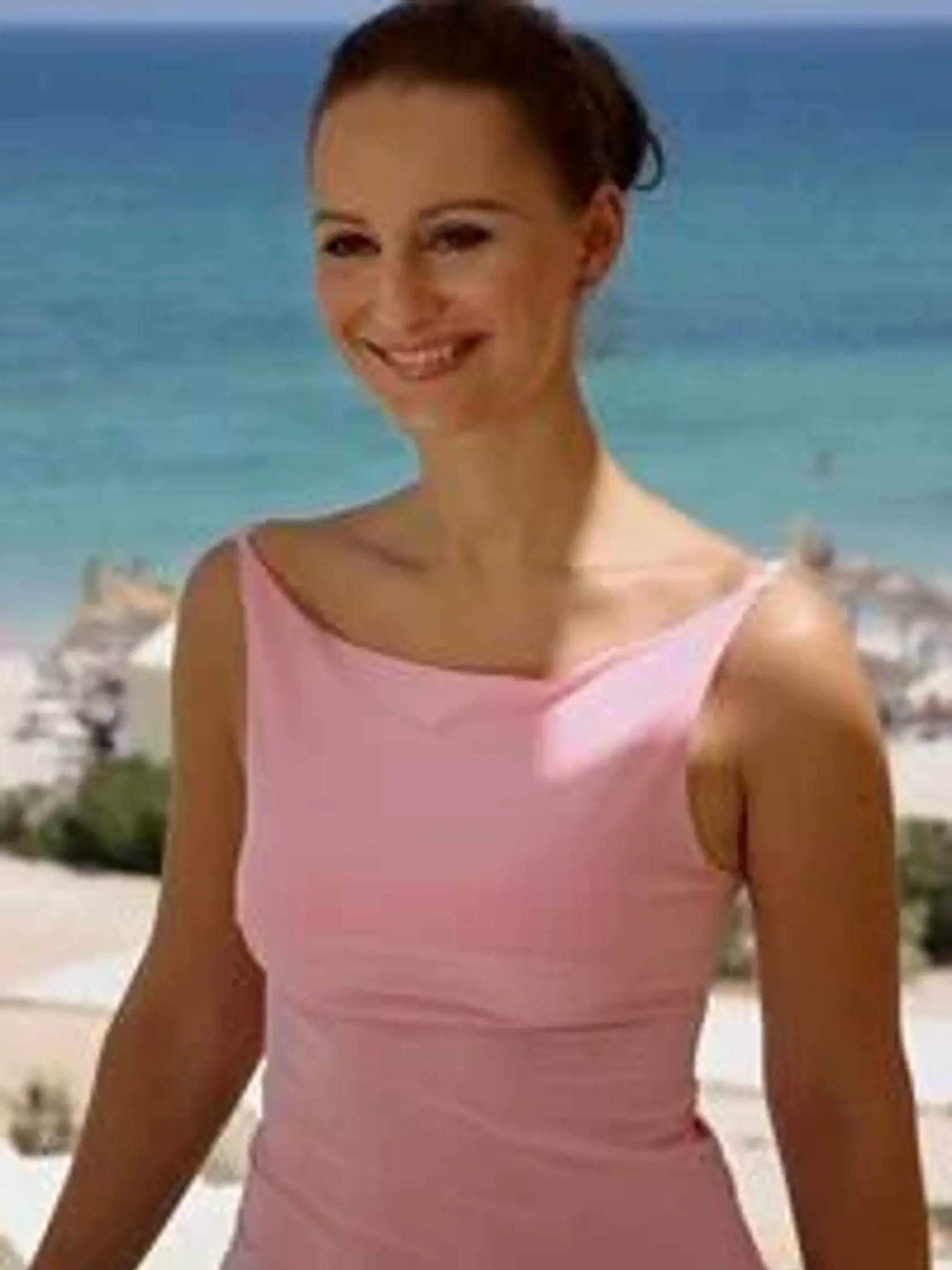 Karin Olasová bola najstaršou účastníškou. Počas šou mala 28 rokov.