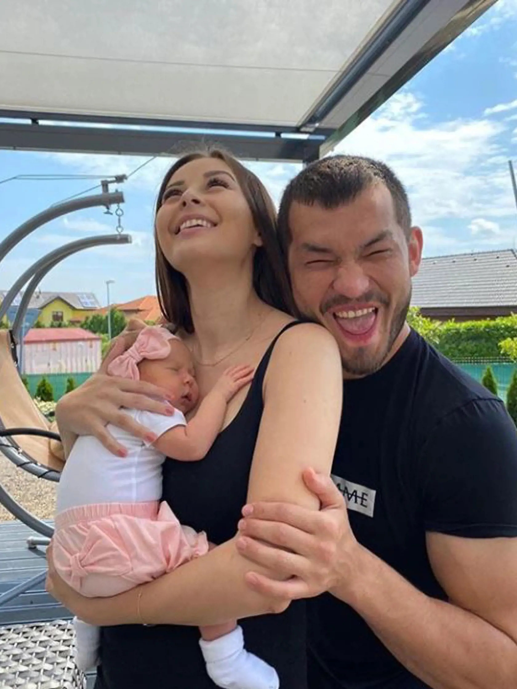 Malá Rumia s rodičmi.