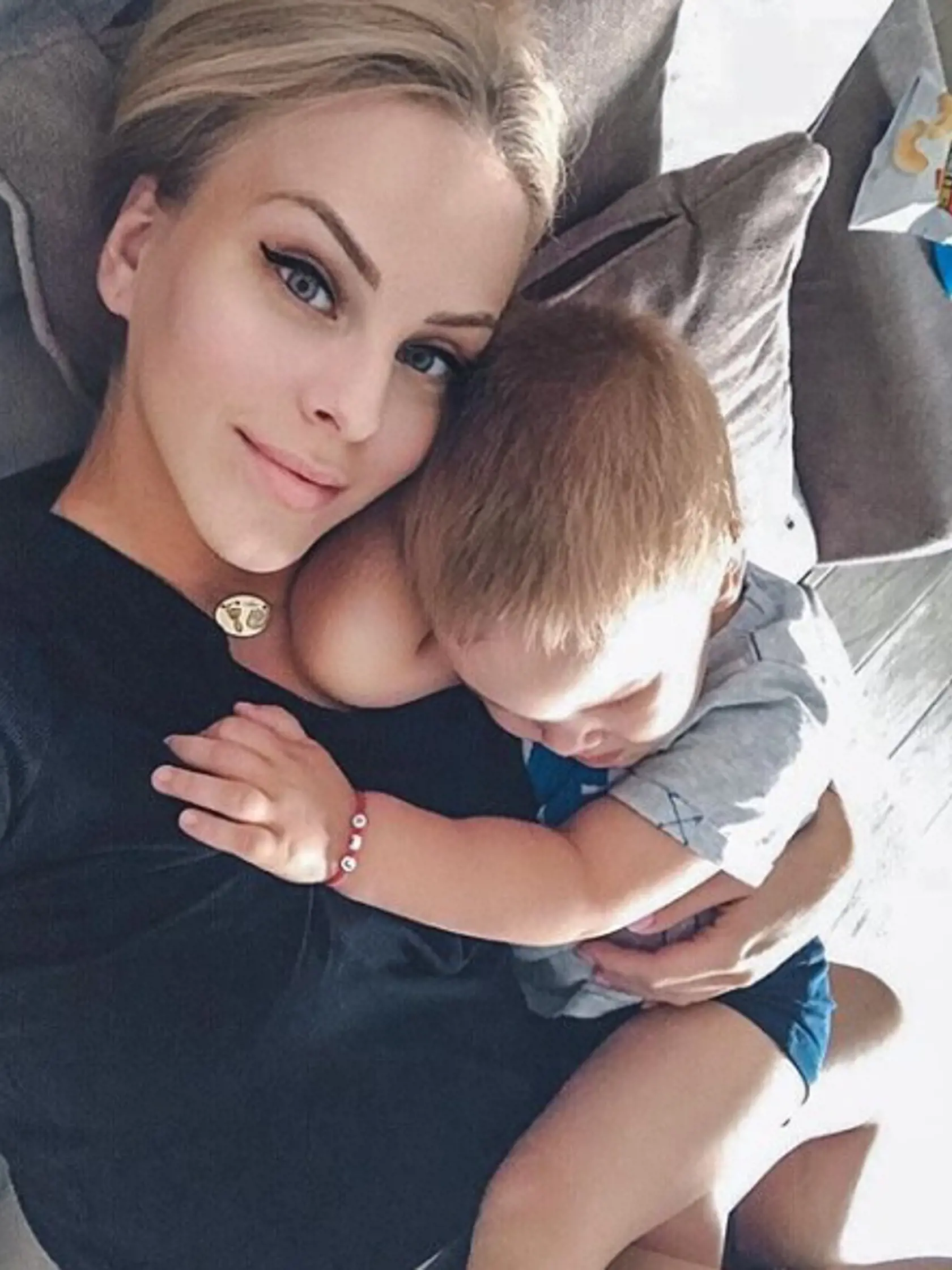 Barbora Balúchová s malým Alexandrom   