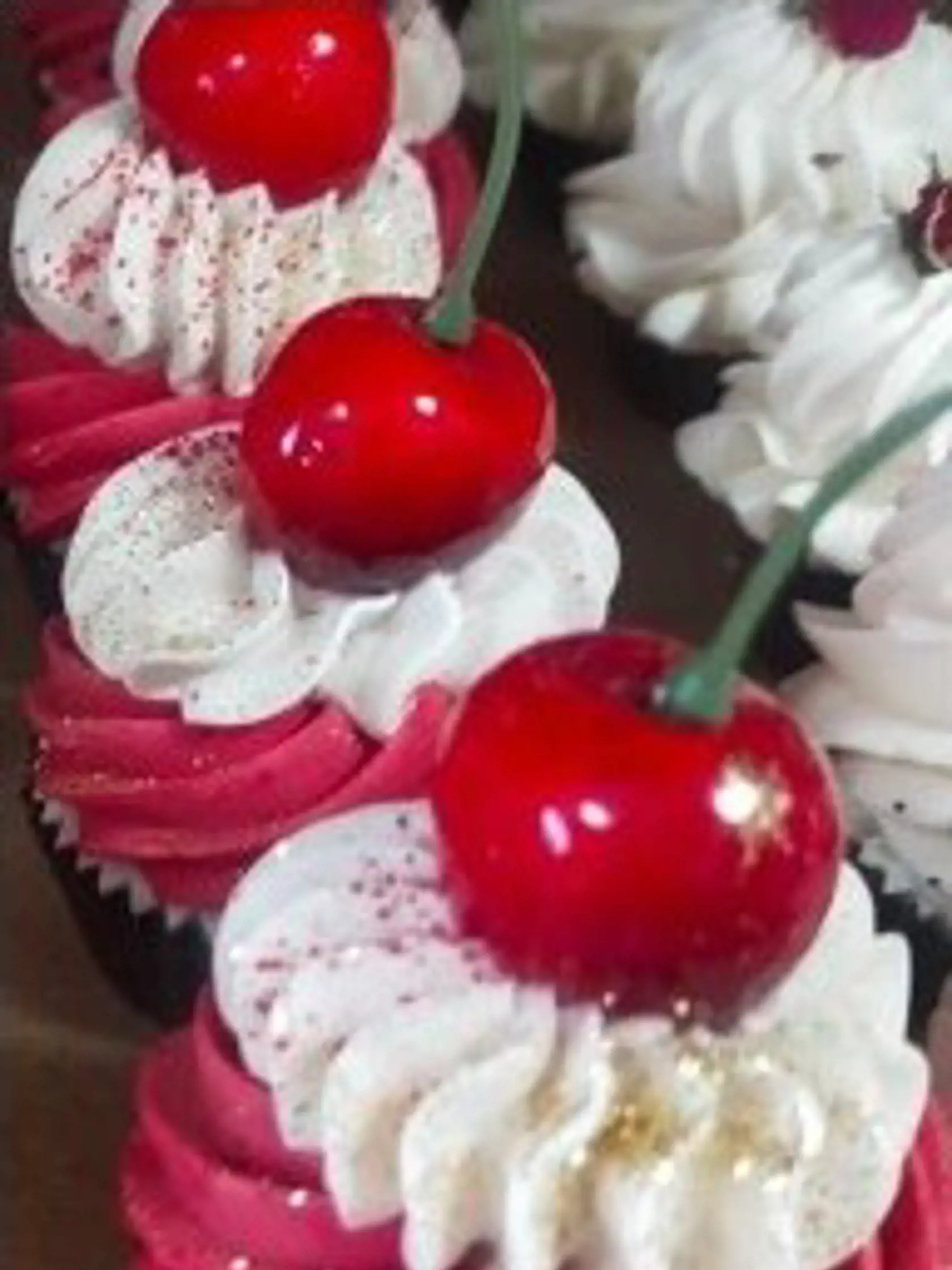 Savon cupcake Cilliegia medio – mydlo v tvare koláčika (cupcake)