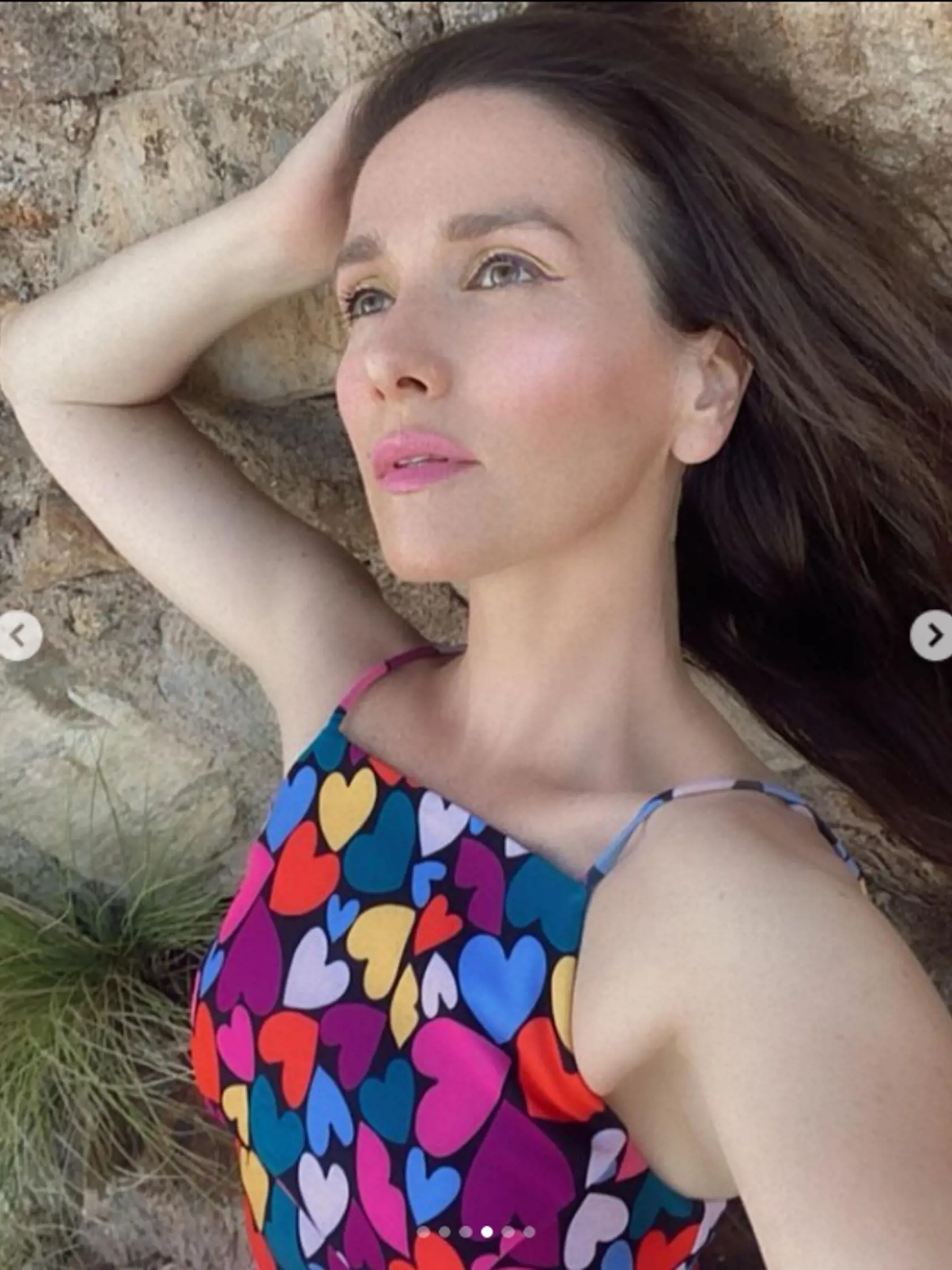 Natalia Oreiro v srdiečkových šatách.
