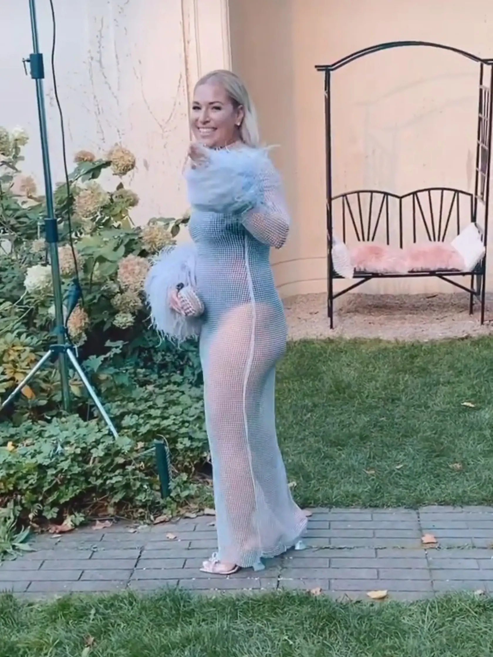 Dominika Cibulková je známa svojou extravagantnosťou, no v pondelok v Prahe posunula svoj štýl ešte o level vyššie.
