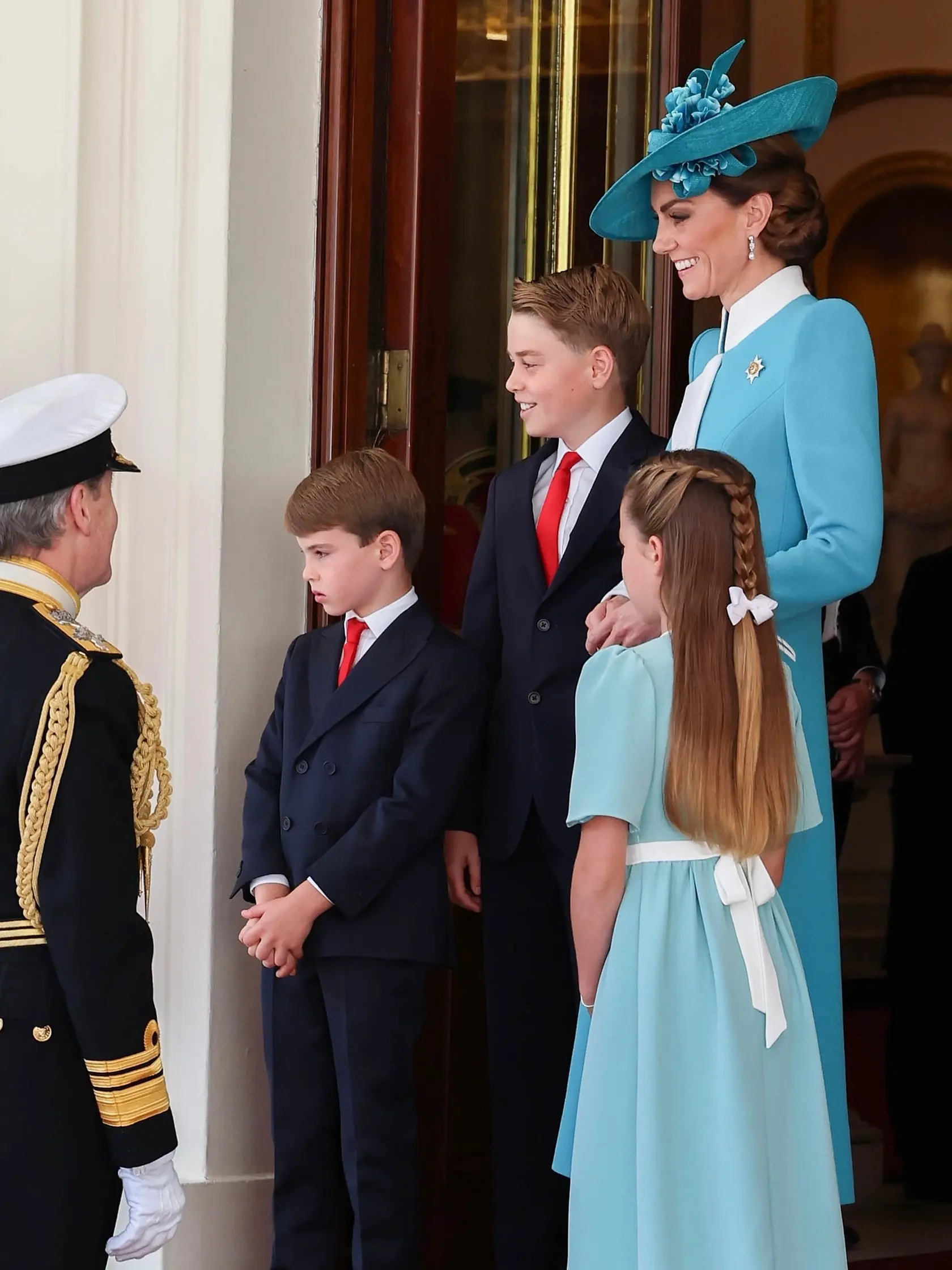 Princezná Kate na oslave narodenín kráľa Trooping the Colour.
