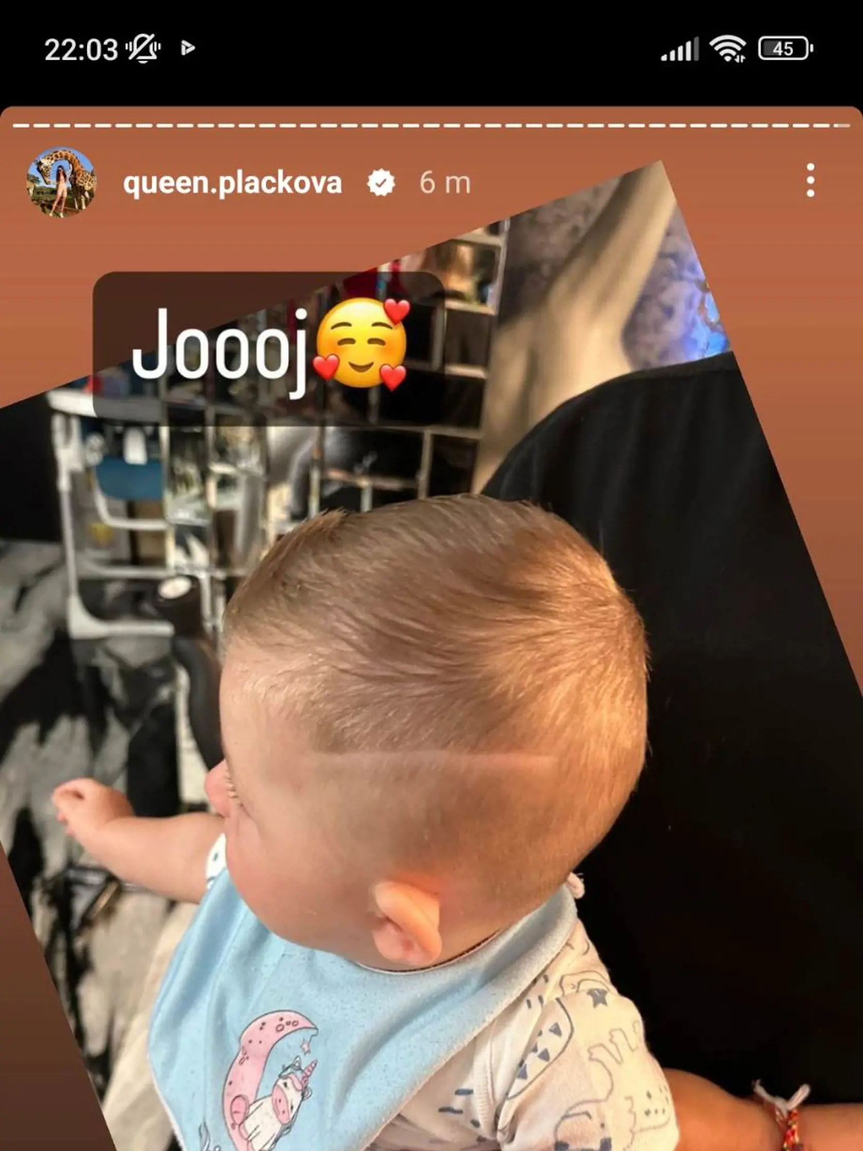 Barber sa s jeho účesom vyhral.