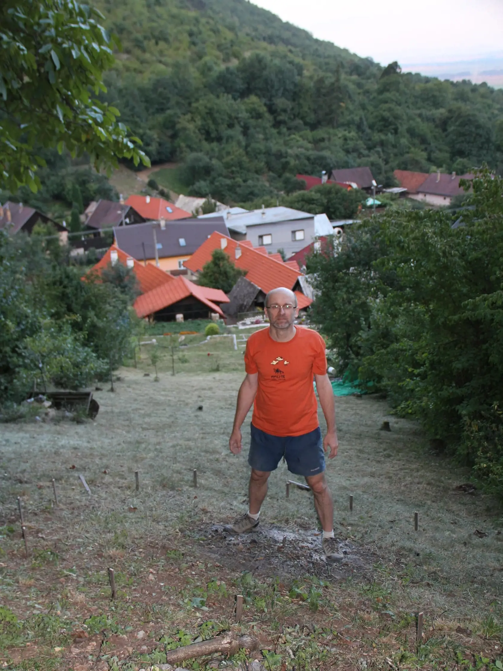 Háj a okolie je nádherným miestom na oddych a relax.
