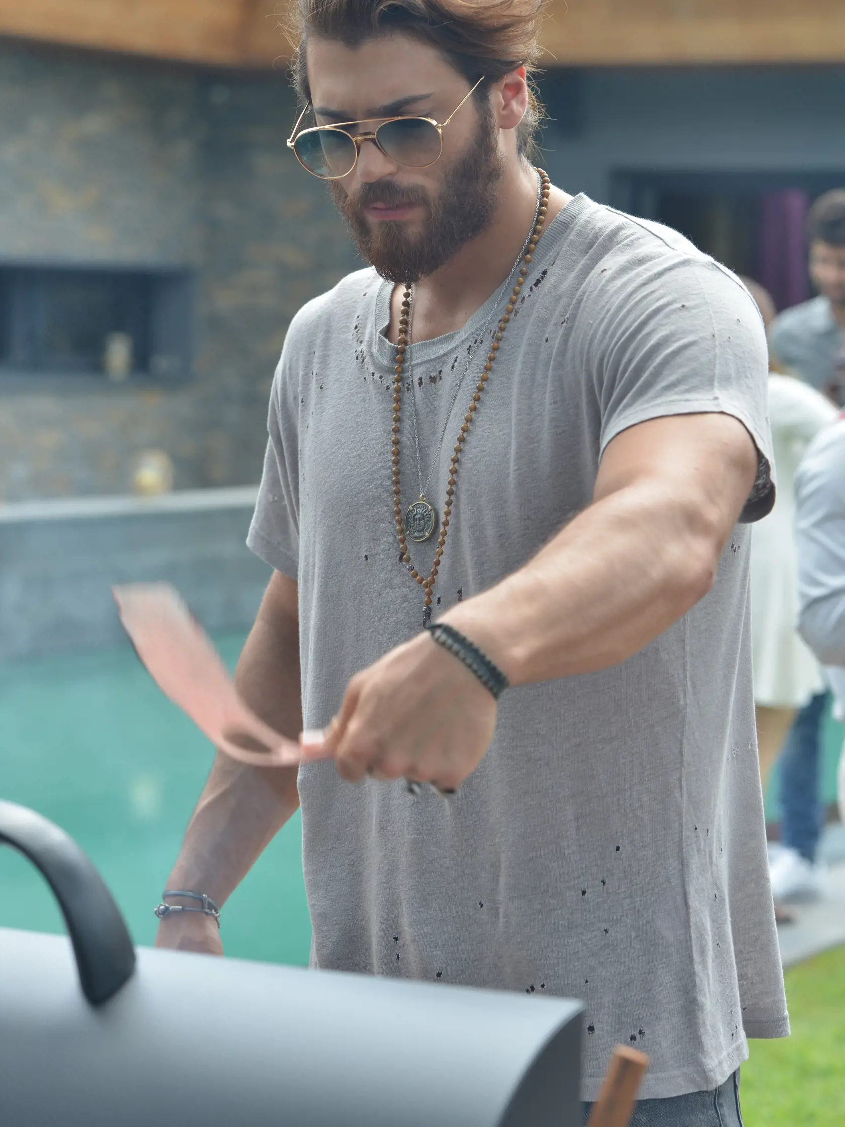 Can Yaman zo seriálu S hlavou v oblakoch