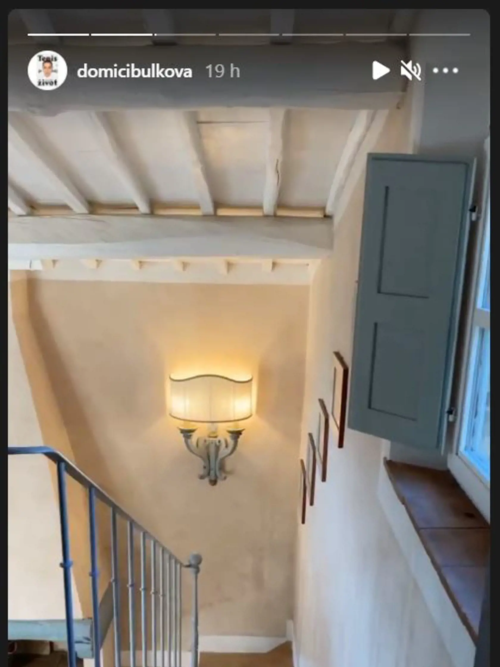 Cibulková v deň lúpeže zdieľala na Instagrame zábery z Toskánska, kde podľa všetkého odletela s rodinou.