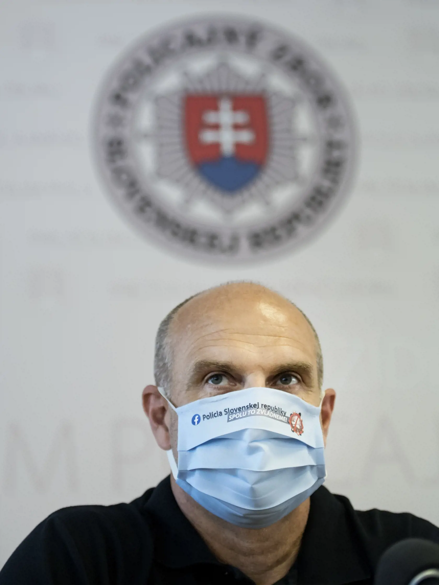 Policajný exprezident sa vo včerajších popoludňajších hodinách pokúsil spáchať samovraždu. Jeho stav je kritický, údajne má mozgovú smrť.