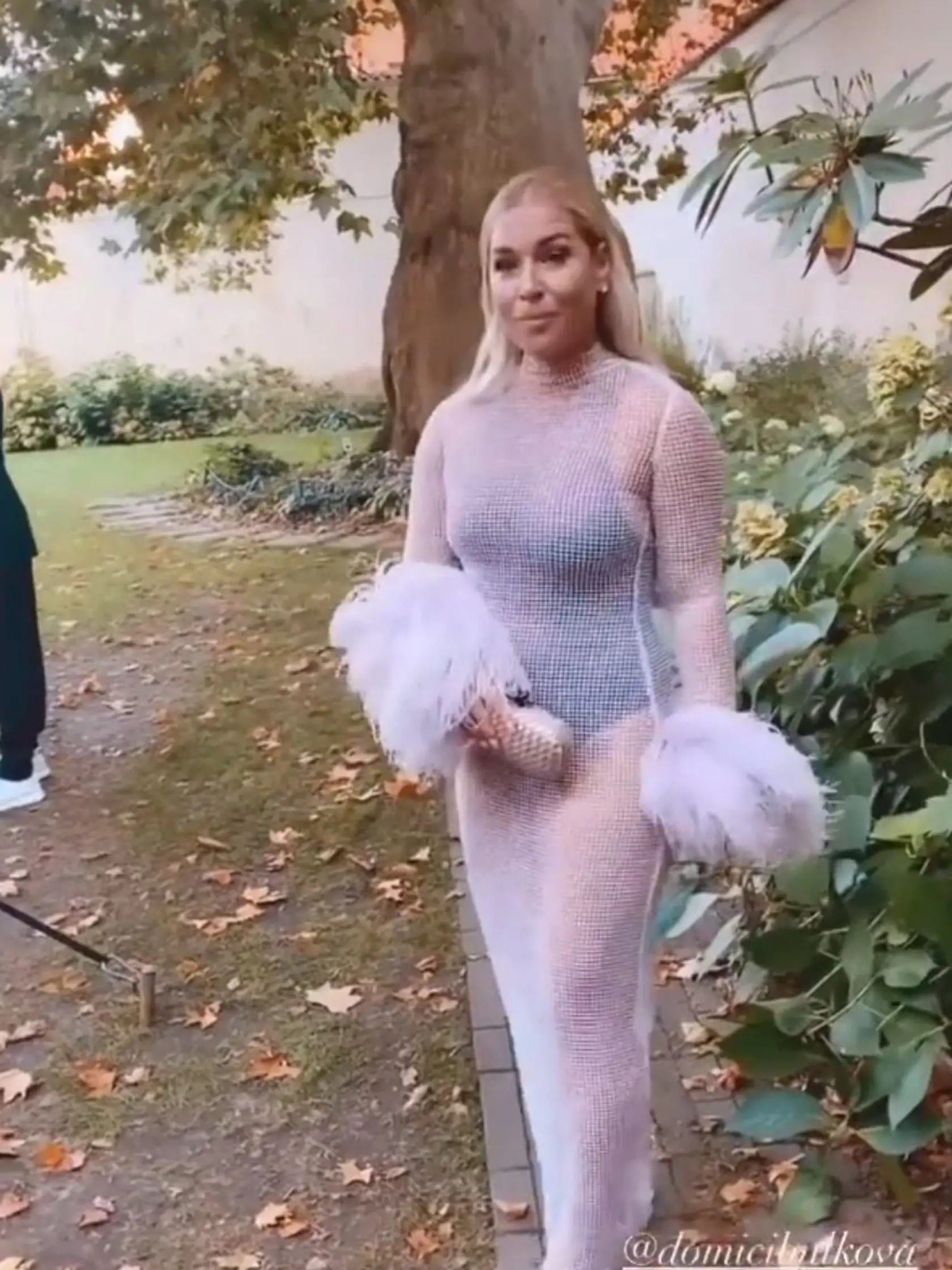 Dominika Cibulková je známa svojou extravagantnosťou, no v pondelok v Prahe posunula svoj štýl ešte o level vyššie.