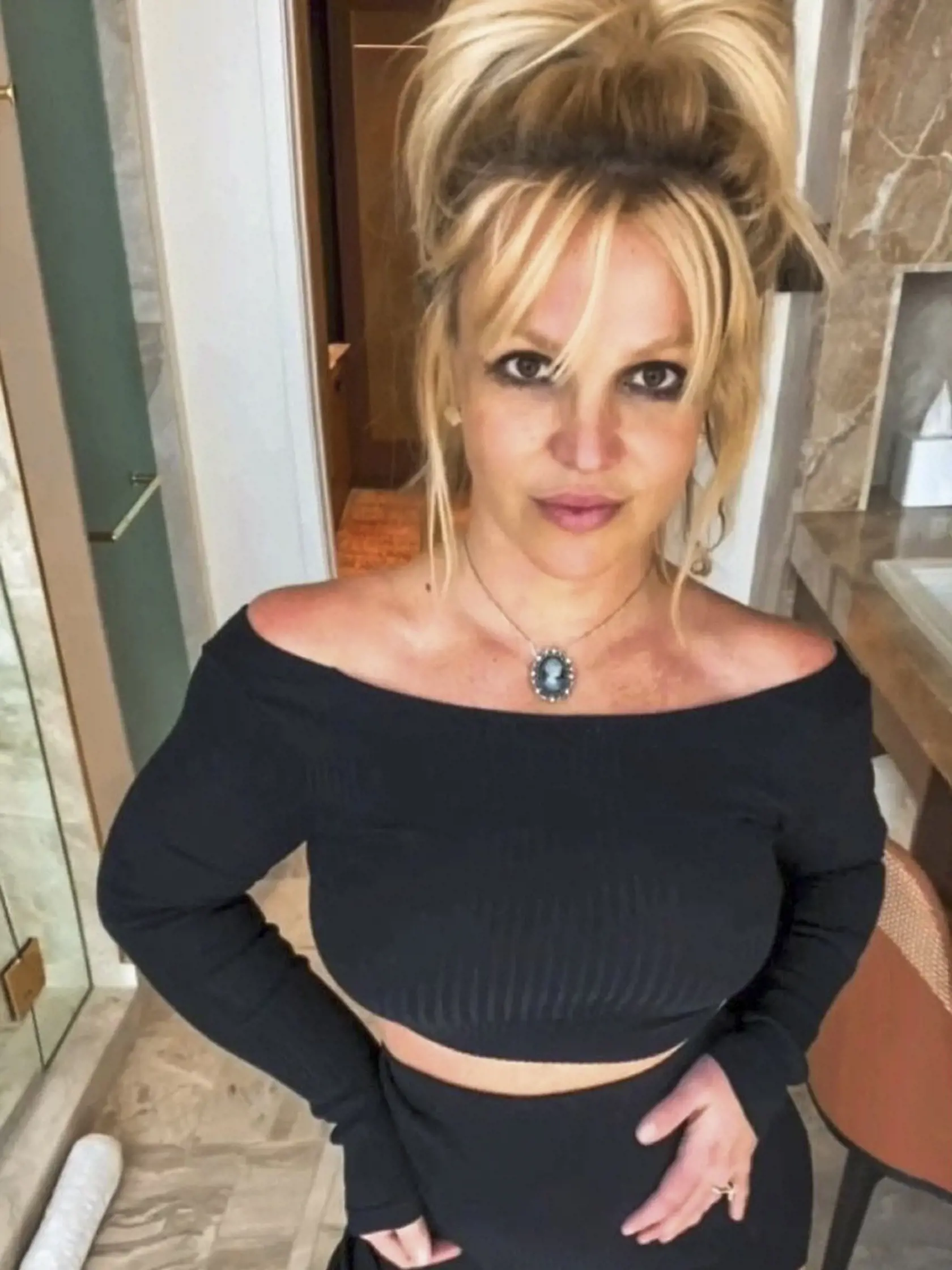 Kontroverzná hviezda Britney Spears, ktorá si za posledné roky prešla náročným osobným obdobím, ako aj následným sobášom a rozvodom, sa rozhodla prehovoriť o svojom pití a zneužití.