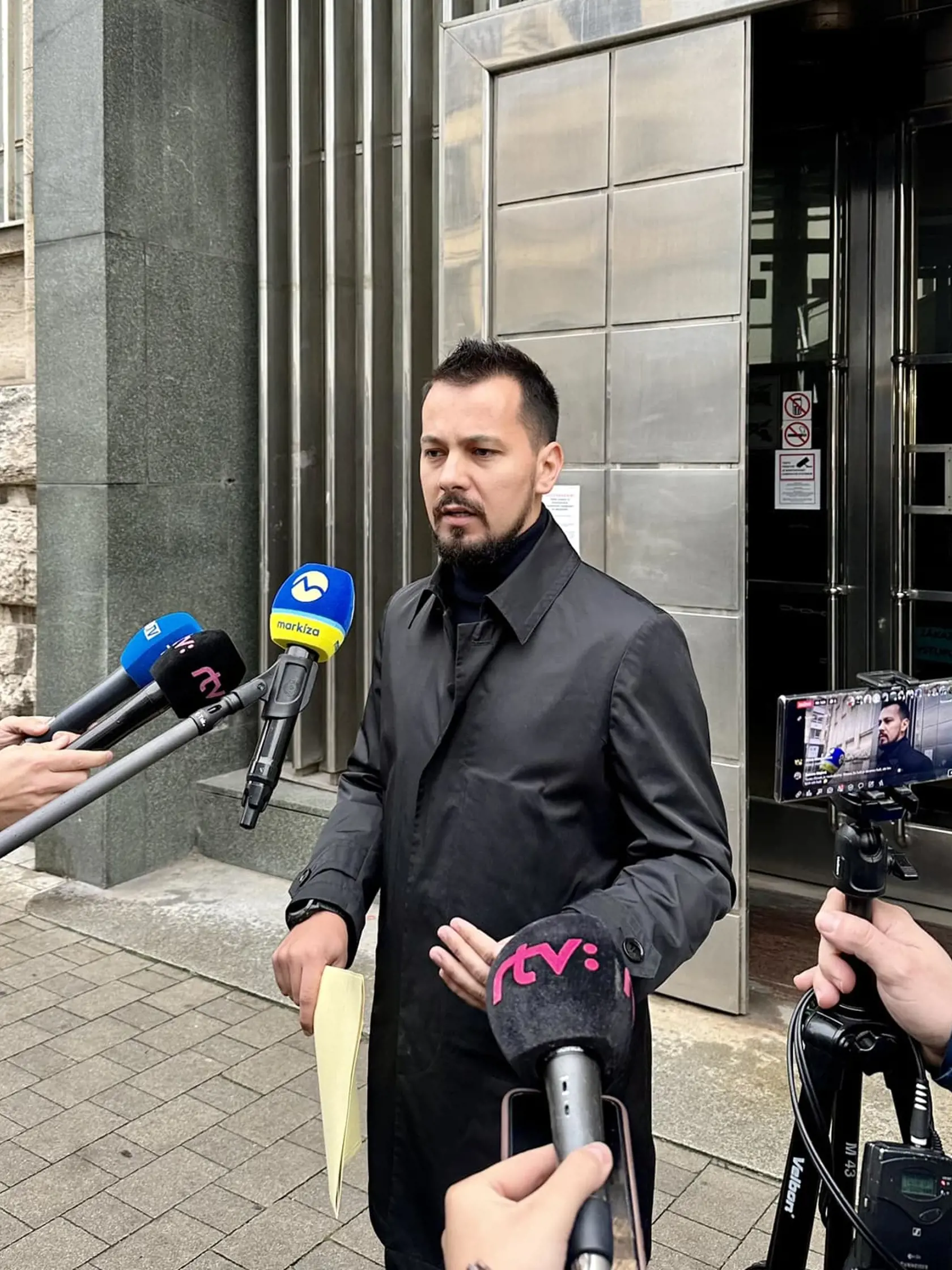 Juraj Šeliga podáva podnet