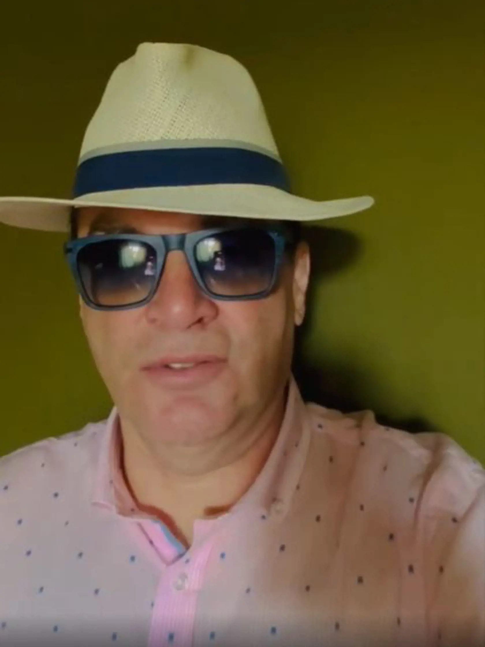 Braňo Mojsej si háro schoval pod klobúk a mnohí ho takmer ani nespoznali.