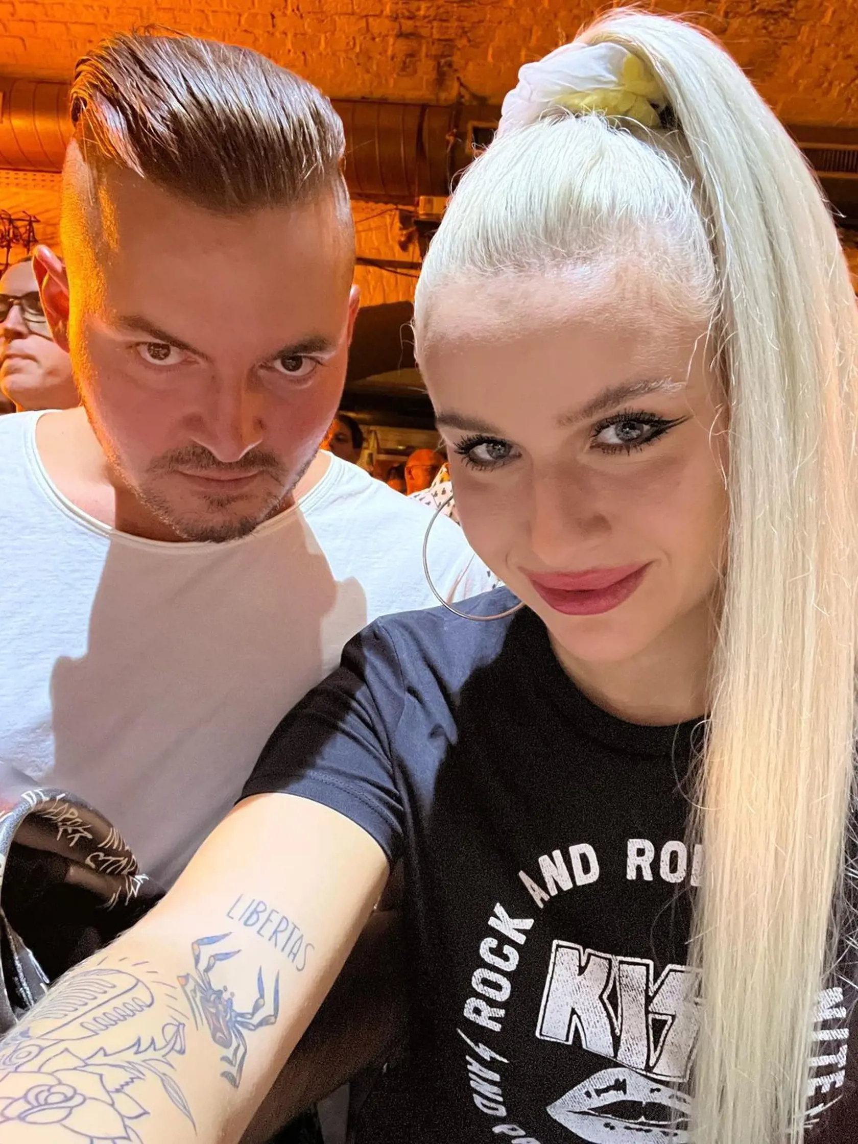 Braňo a Natália. Dvojica si pestuje imidž drsňákov.