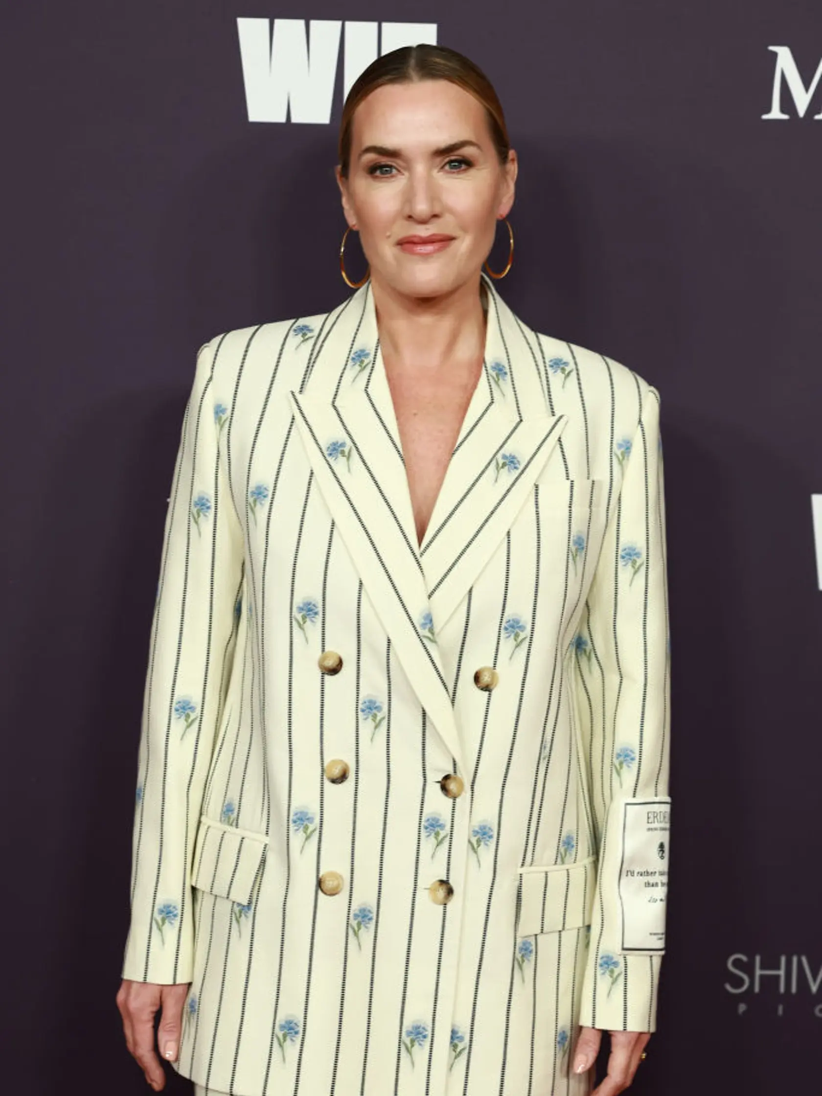 Nalepkovať ženy na základe ich vzhľadu, považuje Kate Winslet za bizarné. Herečka sa za svoje krivky ani vrásky nehanbí. Ba práve naopak, je na ne hrdá, odrážajú totiž život.