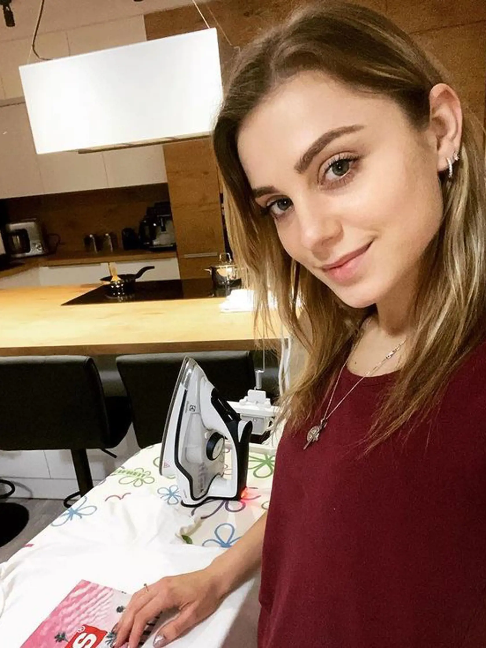 Speváčka Dominika Stará u seba doma.