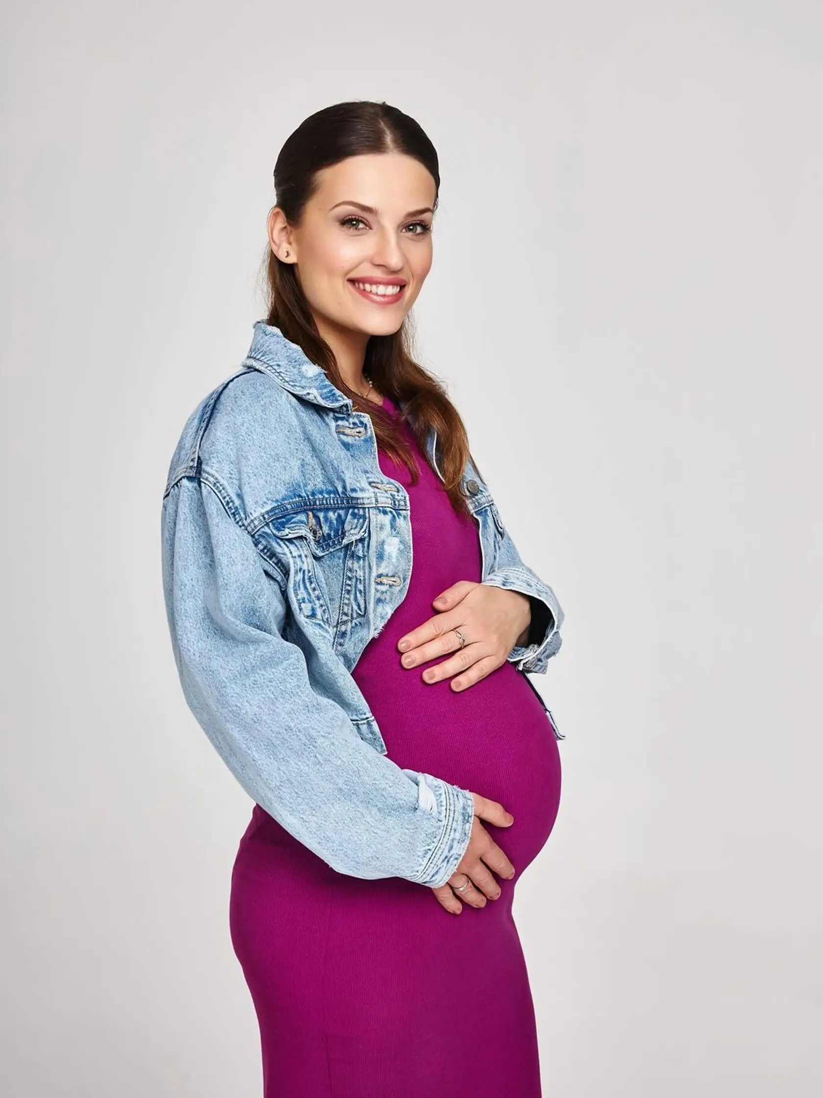 Martina Zábranská sa v novej sérii Mama na prenájom objaví s tehotenským bruškom .
