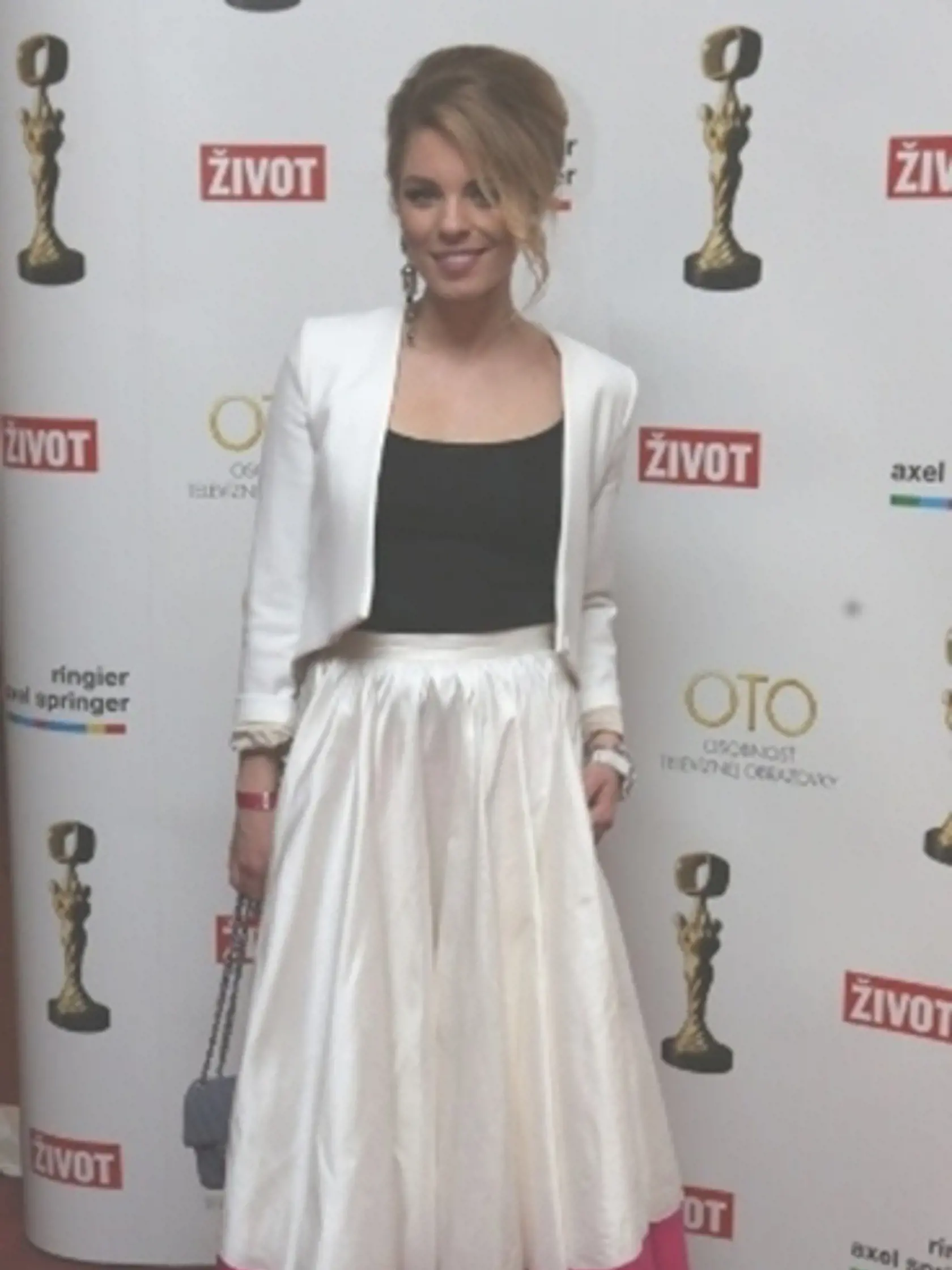 Náhrada?
Veronika
Ostrihoňová
zatiaľ pracuje
ako redaktorka.