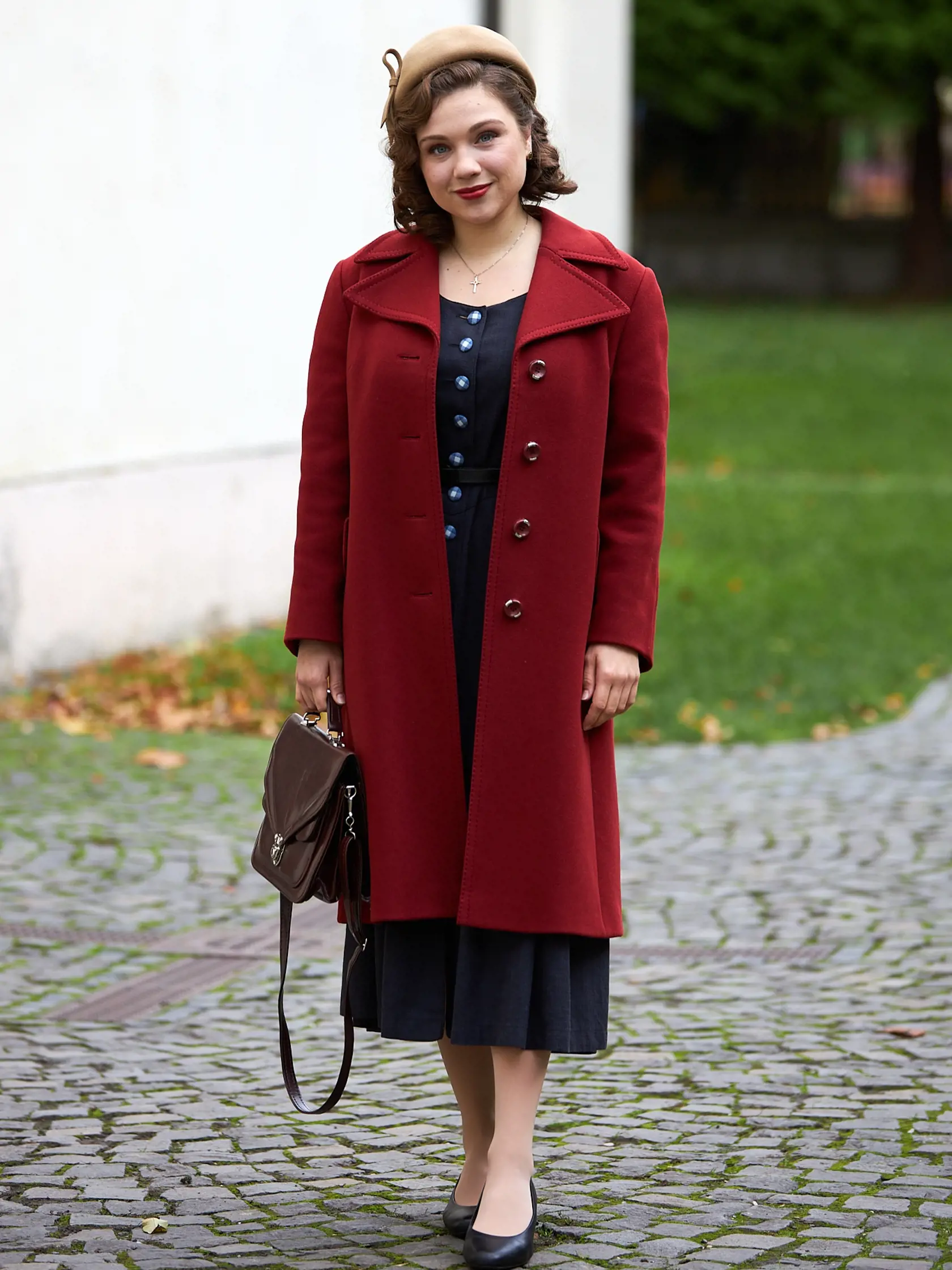 Lesana Krausková ako krehká Alenka z Dunaja.