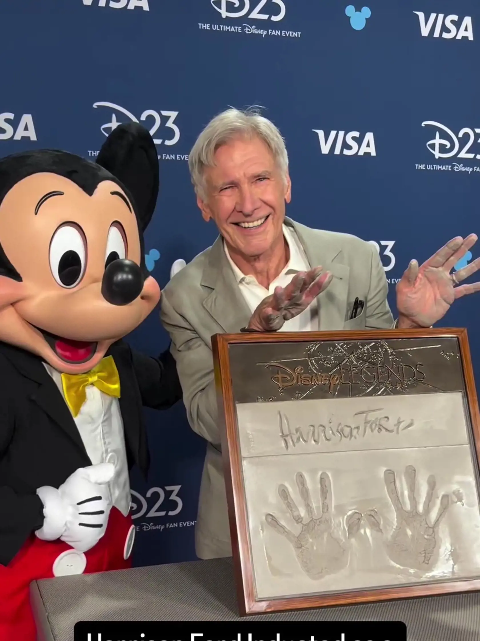 Harrison Ford získal cenu Legenda Disney. Nechýbal pritom ani Mickey Mouse.