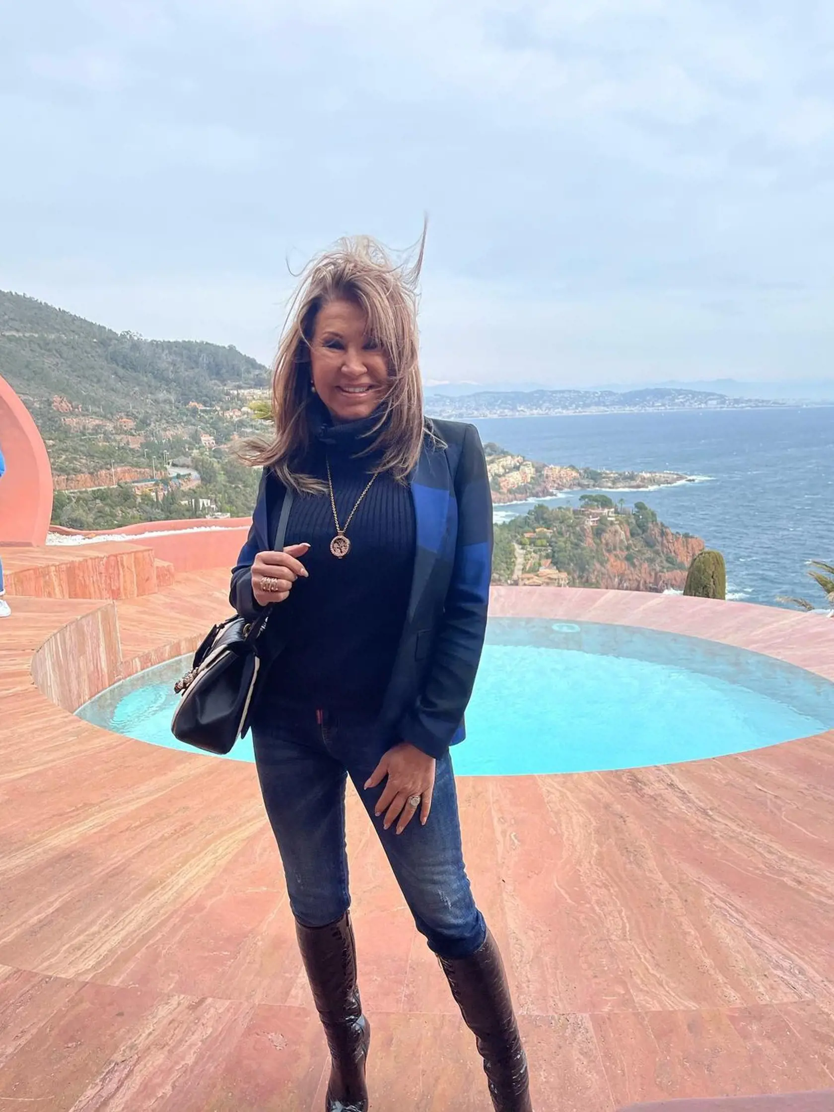 Carmen na novej fotografii vyzerá omnoho staršie.