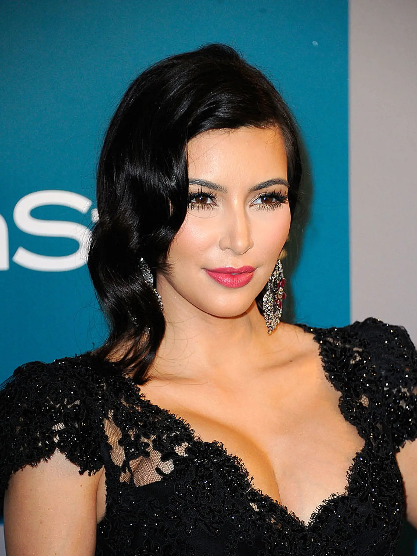 BEVERLY HILLS, CA - JANUARY 15:  TV Personality Kim Kardashian arrives at 13th Annual Warner Bros. And InStyle Golden Globe Awards After Party at The Beverly Hilton hotel on January 15, 2012 in Beverly Hills, California.  (Photo by Kevork Djansezian/Getty Images)
