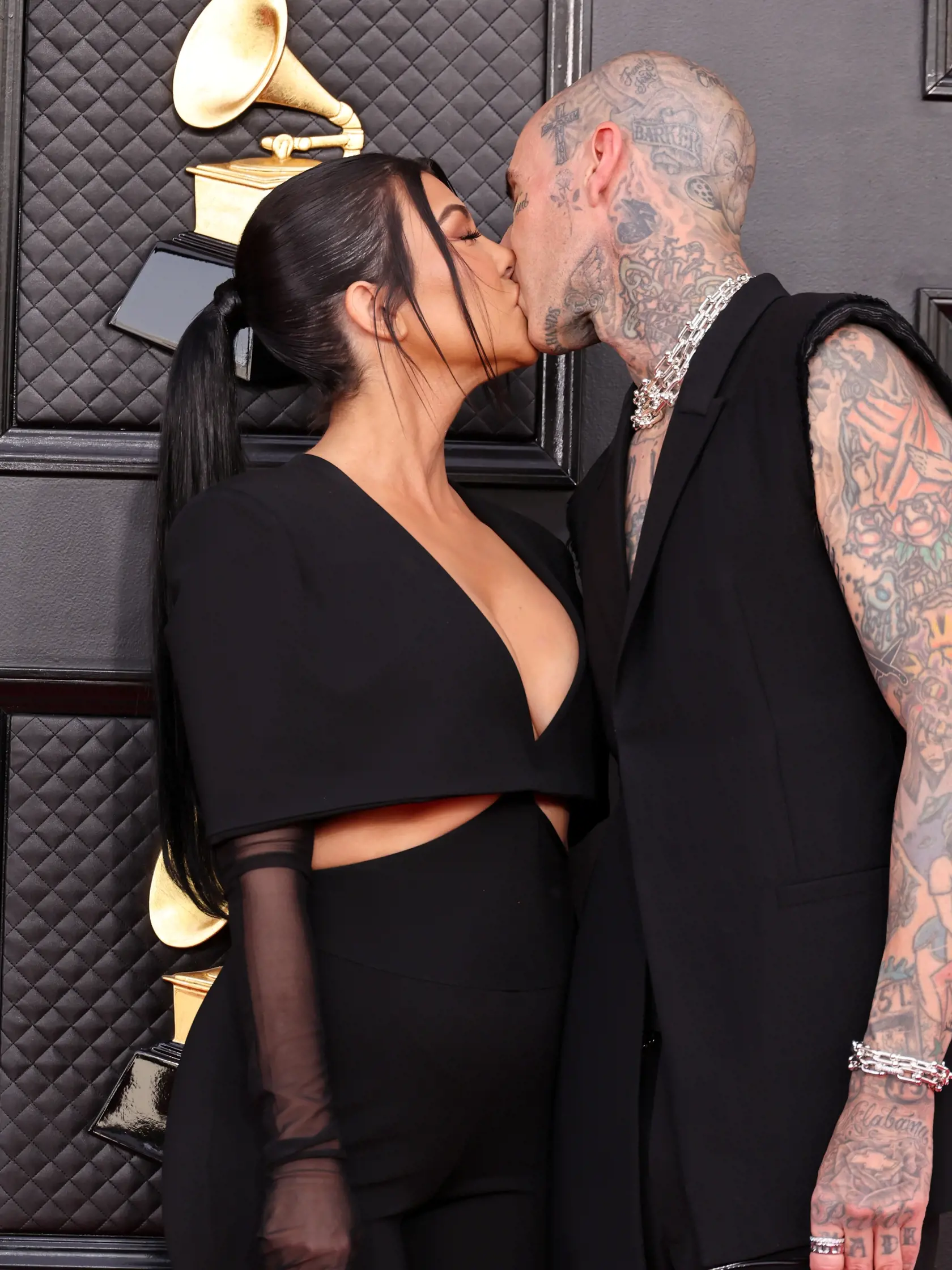 Grammy 2022: Kourtney Kardashian a  Travis Barker