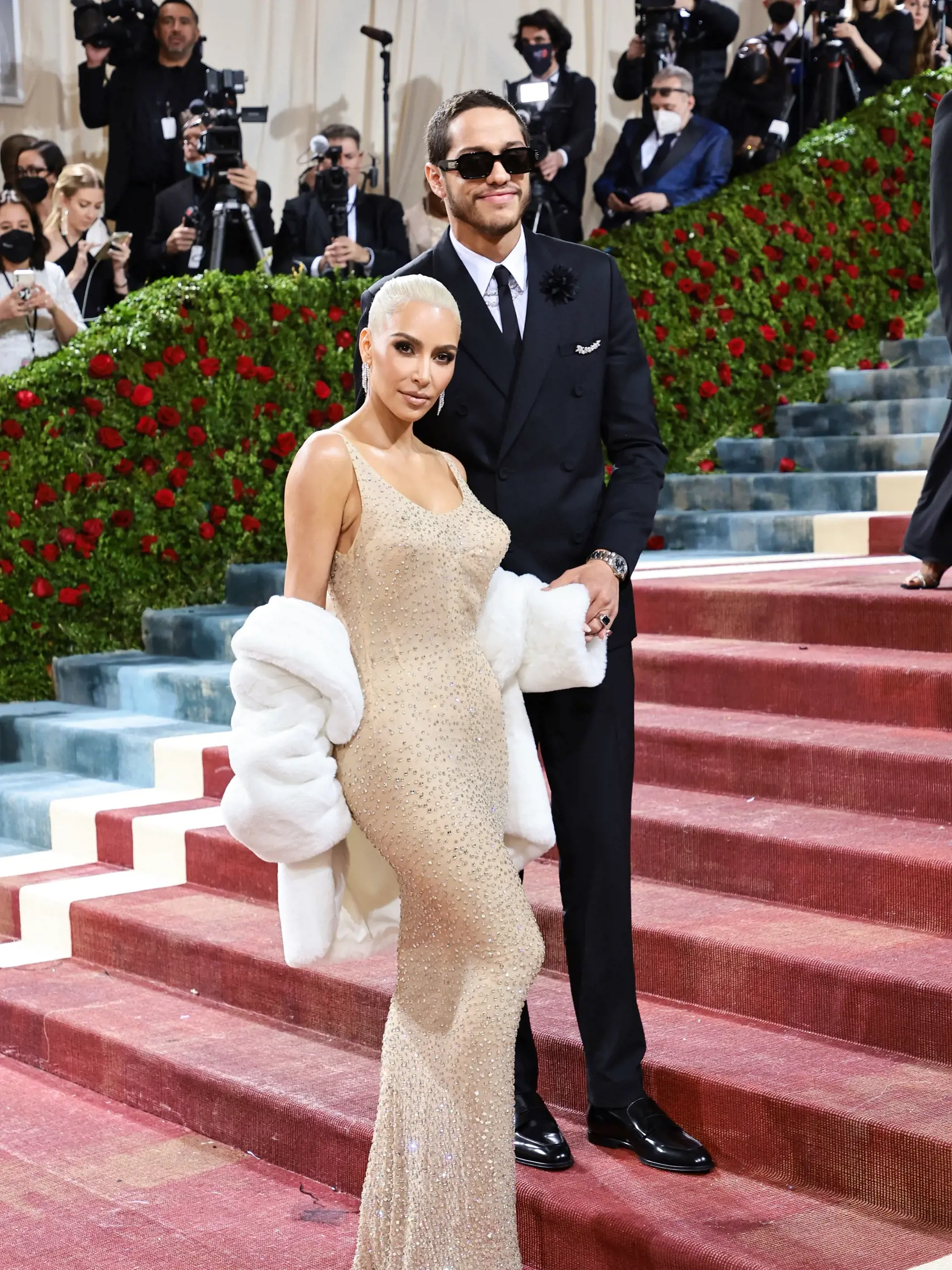 Kim Kardashian v róbe za 5 miliónov dolárov.