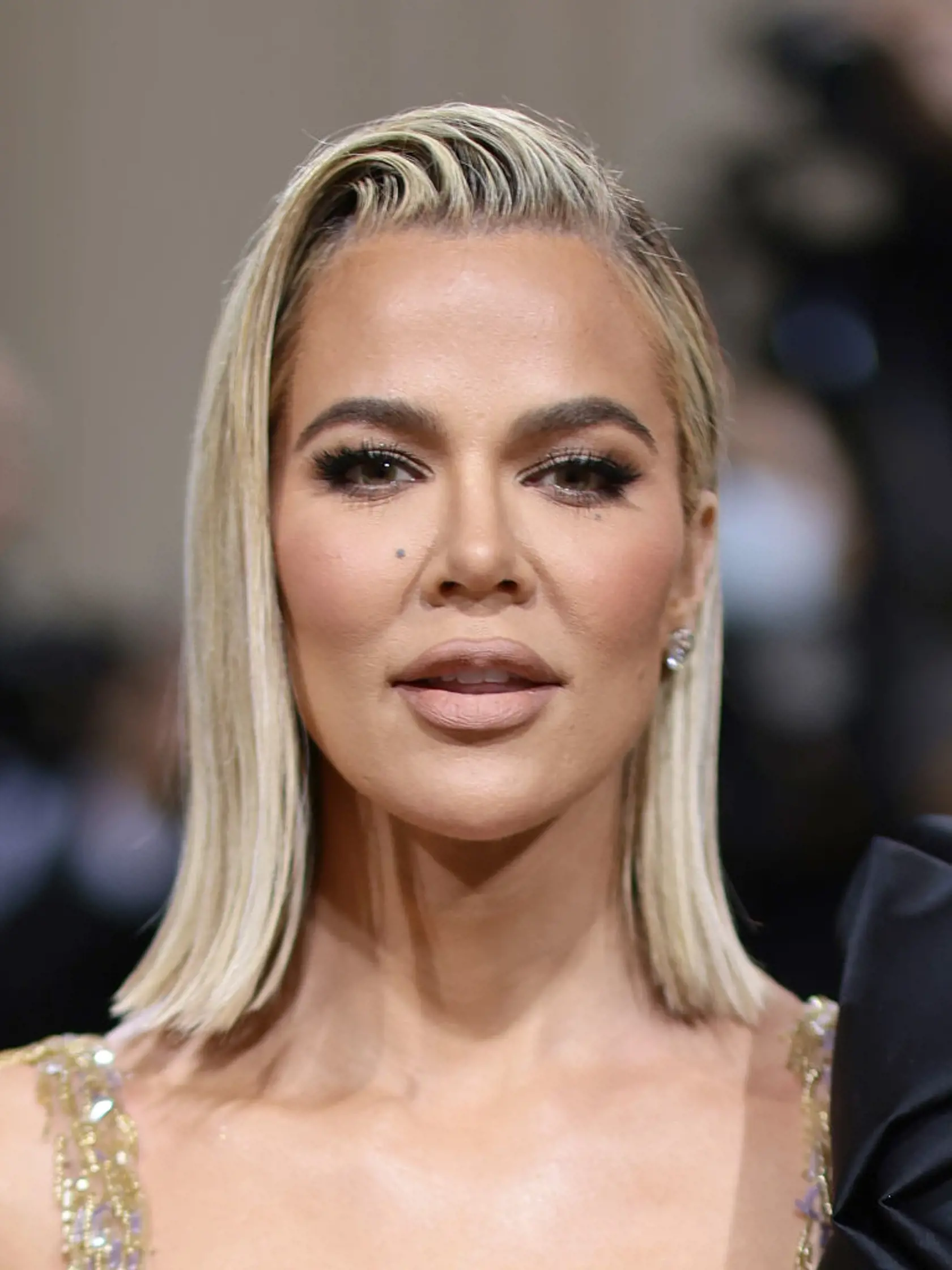 Khloé Kardashian dnes. Je z nej úplne iná žena, na svoje staré ja sa takmer vôbec nepodobá.