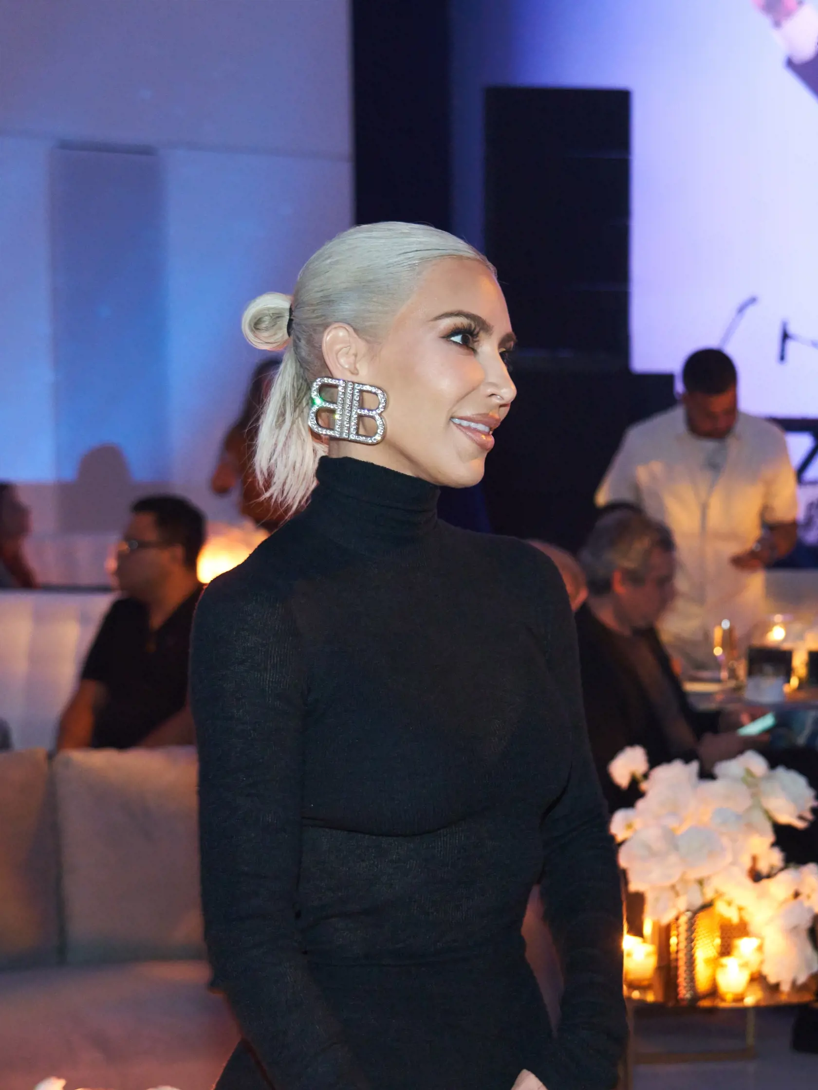 Kim Kardashian zvolila celo - čierny outfit.