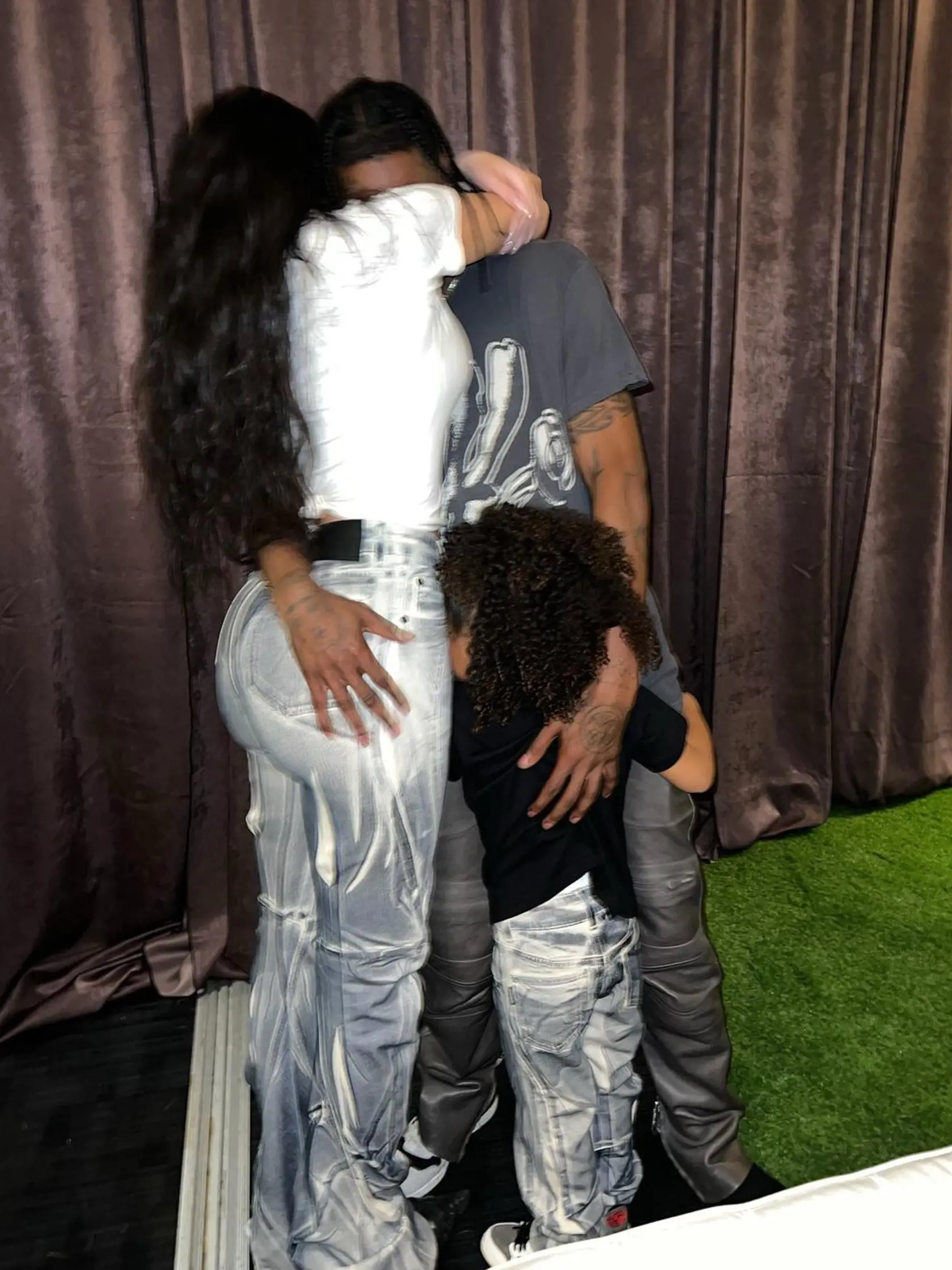 Kylie Jenner neukazuje deti na Instagrame.