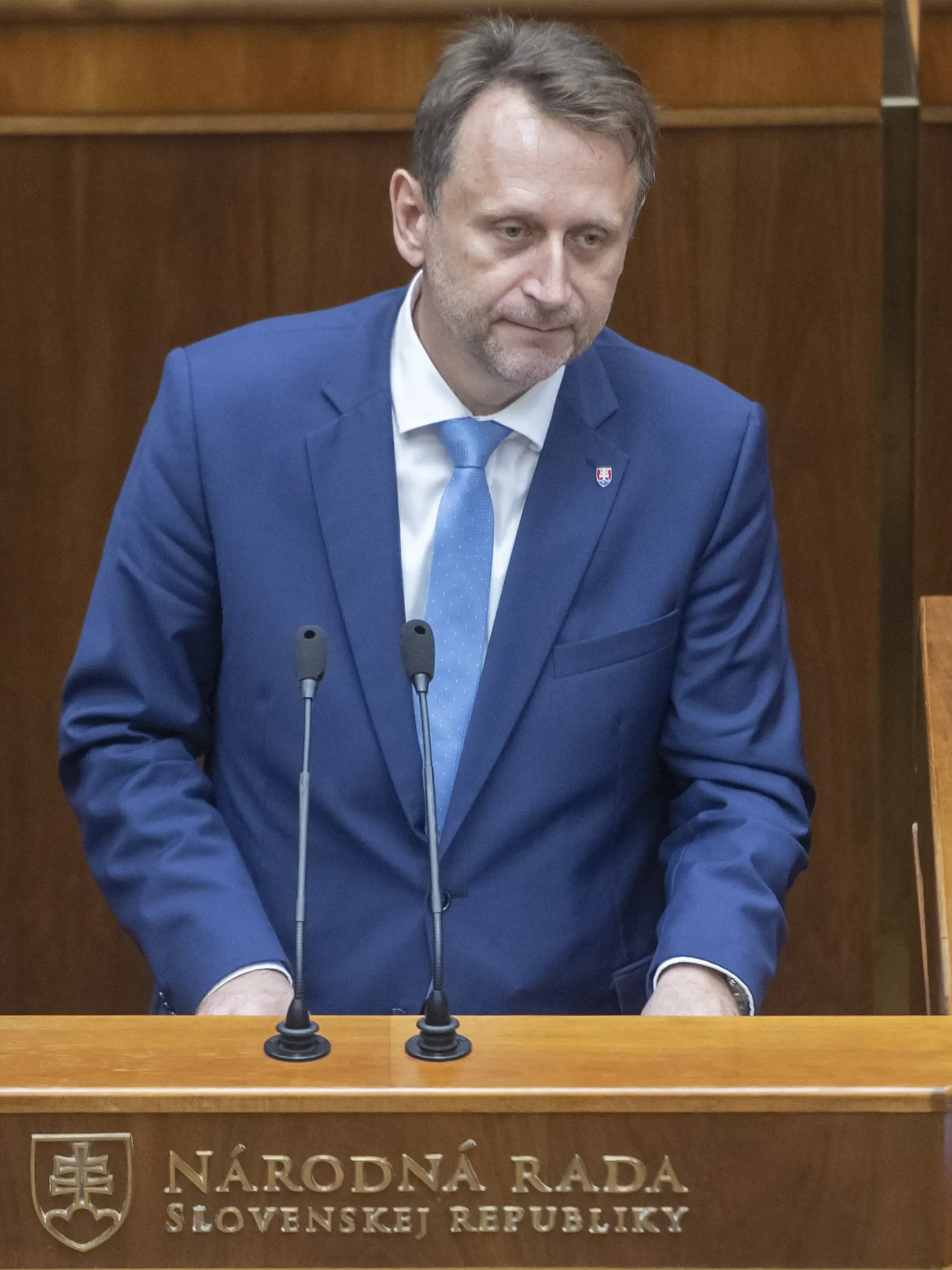 Na snímke minister pôdohospodárstva a rozvoja vidieka SR Samuel Vlčan (nominant OĽaNO) počas 66. schôdze Národnej rady SR 28. júna 2022 v Bratislave. FOTO TASR - Martin Baumann