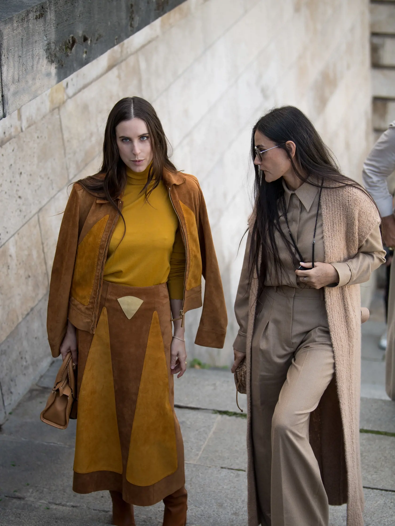 Demi Moore a Scout Willis počas parížskeho týždňa módy.