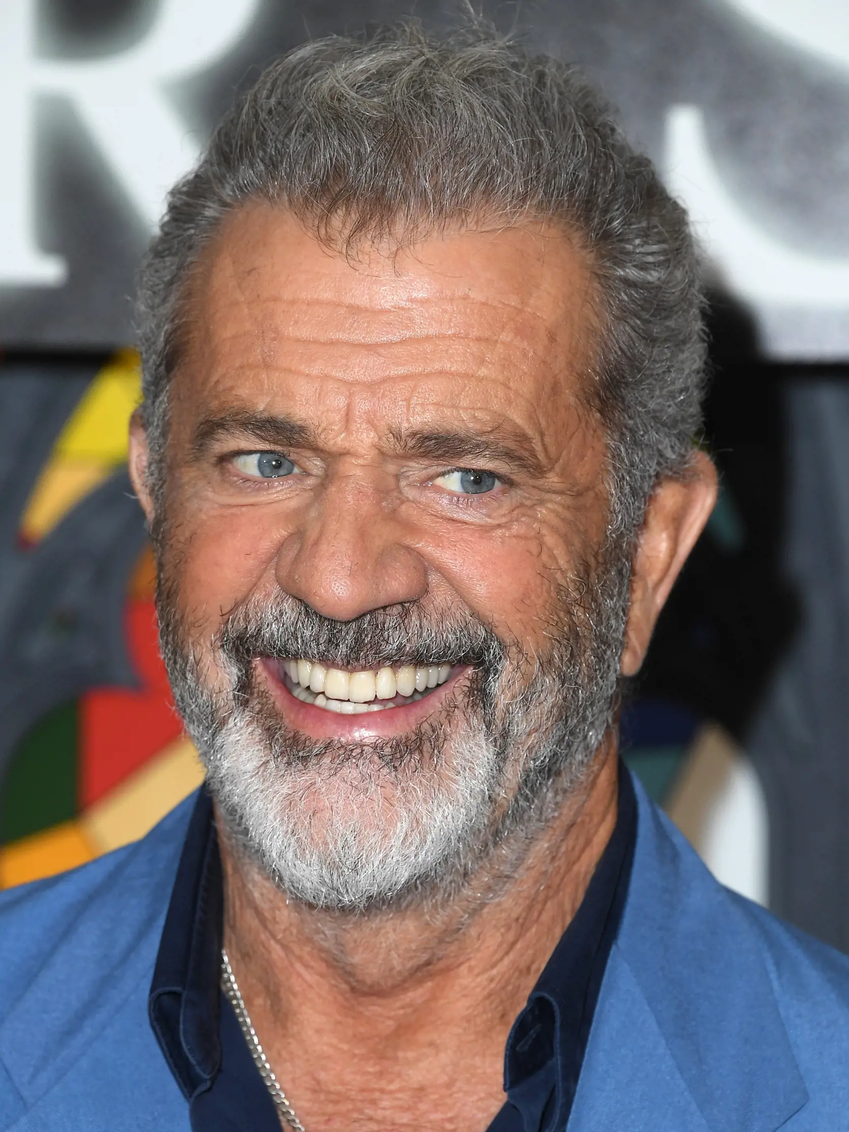 Vtipné je, že pôvodne mal postavu Martina Riggsa v Smrtonosnej zbrani stvárniť Bruce Willis, pričom Mel Gibson si mal zase zahrať za Johna McClanea v Smrtonosnej pasci. Oba filmy pritom delí len jeden rok.