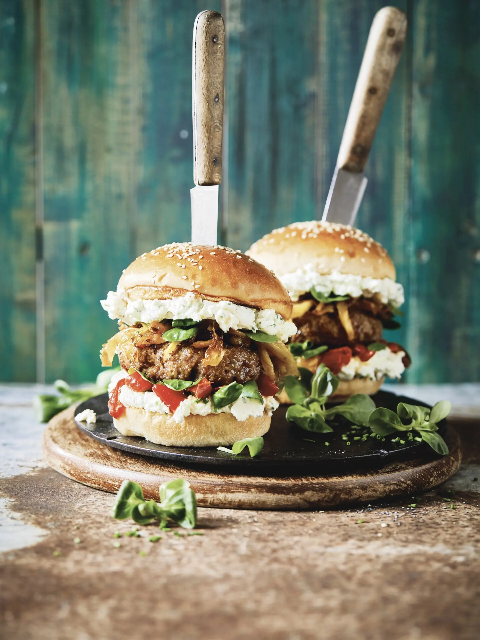 Jahňací burger so skaramelizovaným  feniklom