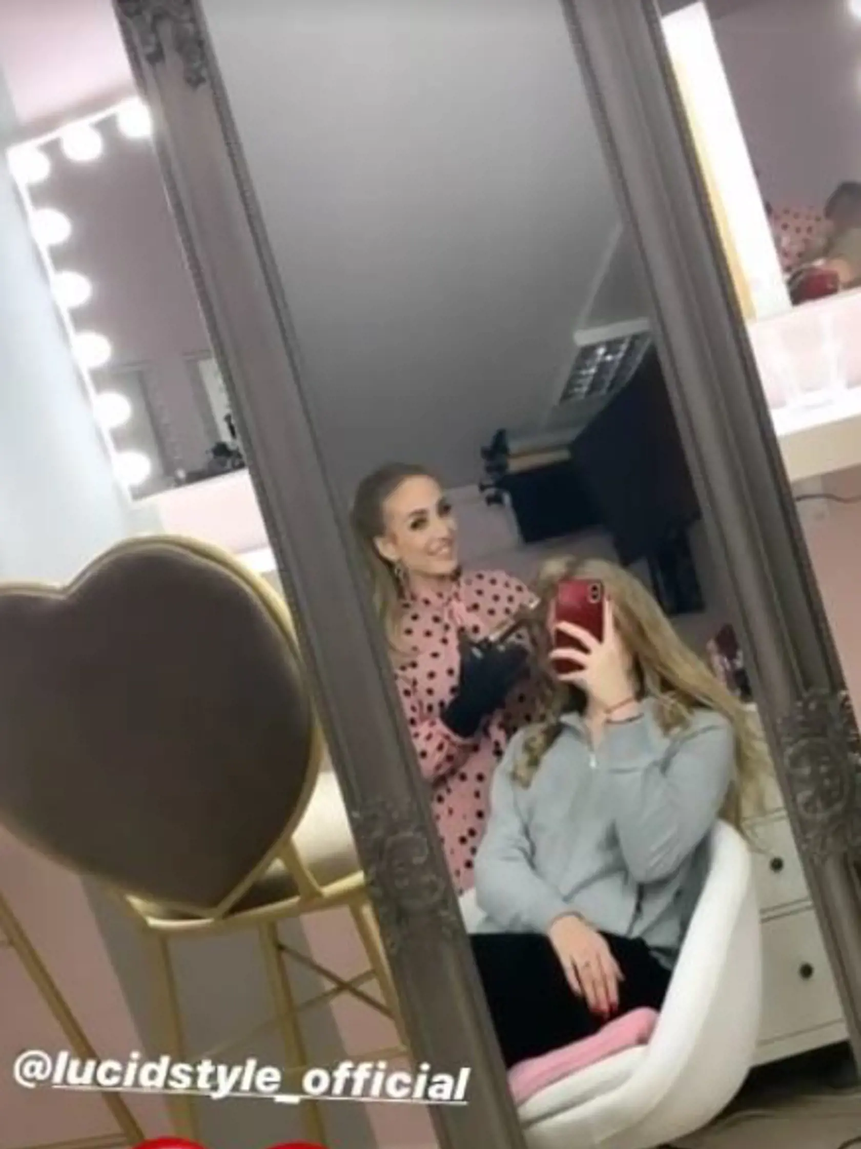 Dcéra Borisa Kollára Saška u celebritnej vizážistky Lucid.