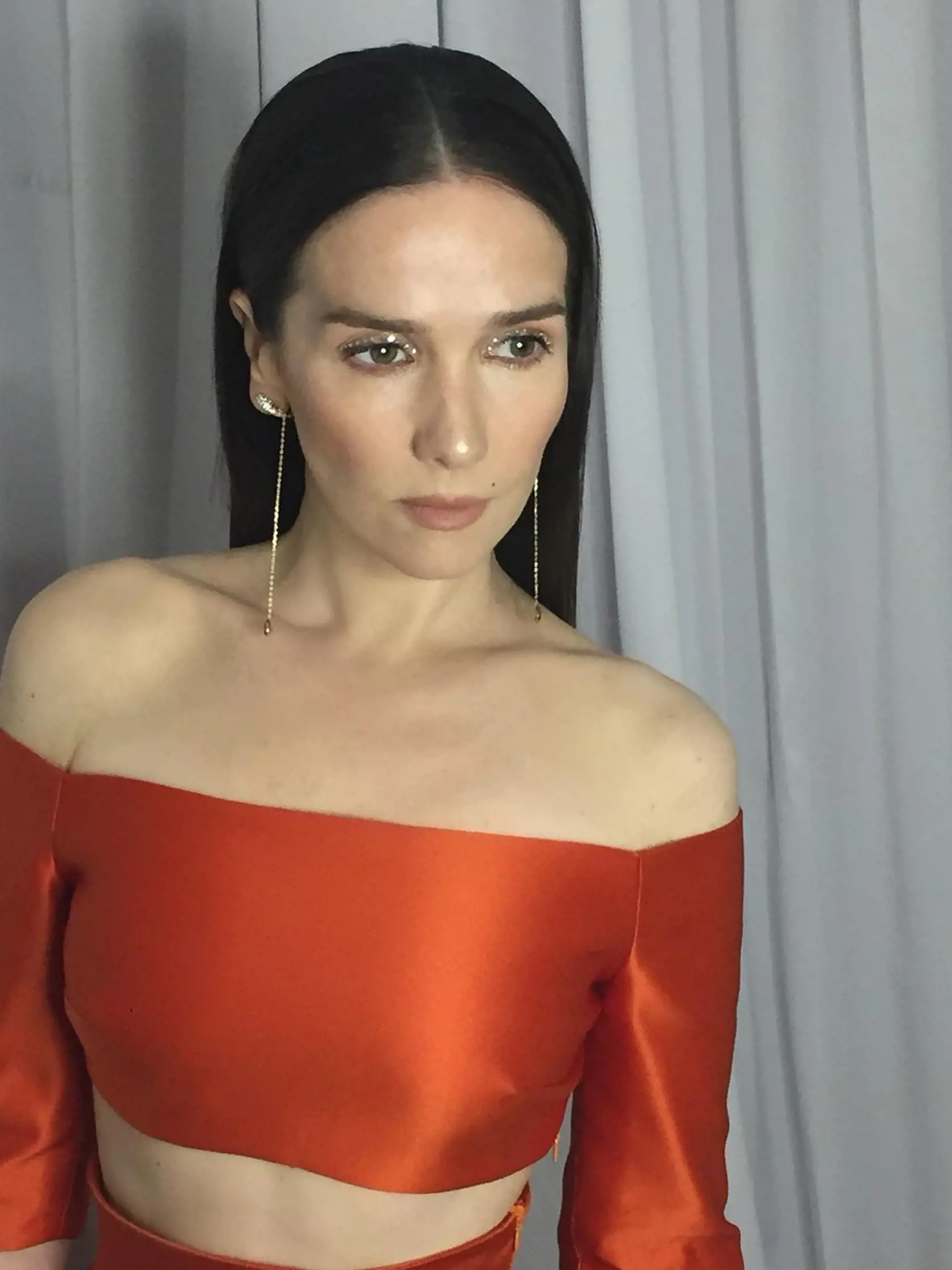 Natalia Oreiro (43) – Milágros
Natalia Oreiro akoby od čias Divokého anjela nezostarla ani o deň. Hoci má už po 40-ke, vyzerá neskutočne mladistvo a aj napriek materstvu si udržala špičkovú postavu, ktorou rada provokuje na sociálnych sieťach. Jej partnerom je o 20 rokov starší hudobník, argentínsky rocker Ricardo Mollo (63).