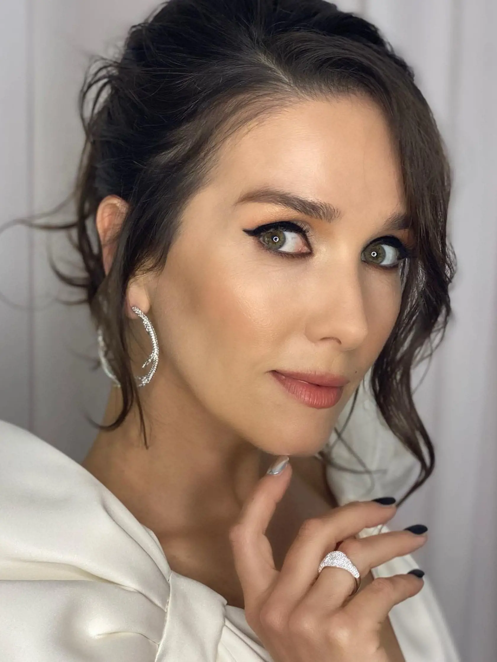 Natalia Oreiro (43) – Milágros
Natalia Oreiro akoby od čias Divokého anjela nezostarla ani o deň. Hoci má už po 40-ke, vyzerá neskutočne mladistvo a aj napriek materstvu si udržala špičkovú postavu, ktorou rada provokuje na sociálnych sieťach. Jej partnerom je o 20 rokov starší hudobník, argentínsky rocker Ricardo Mollo (63).