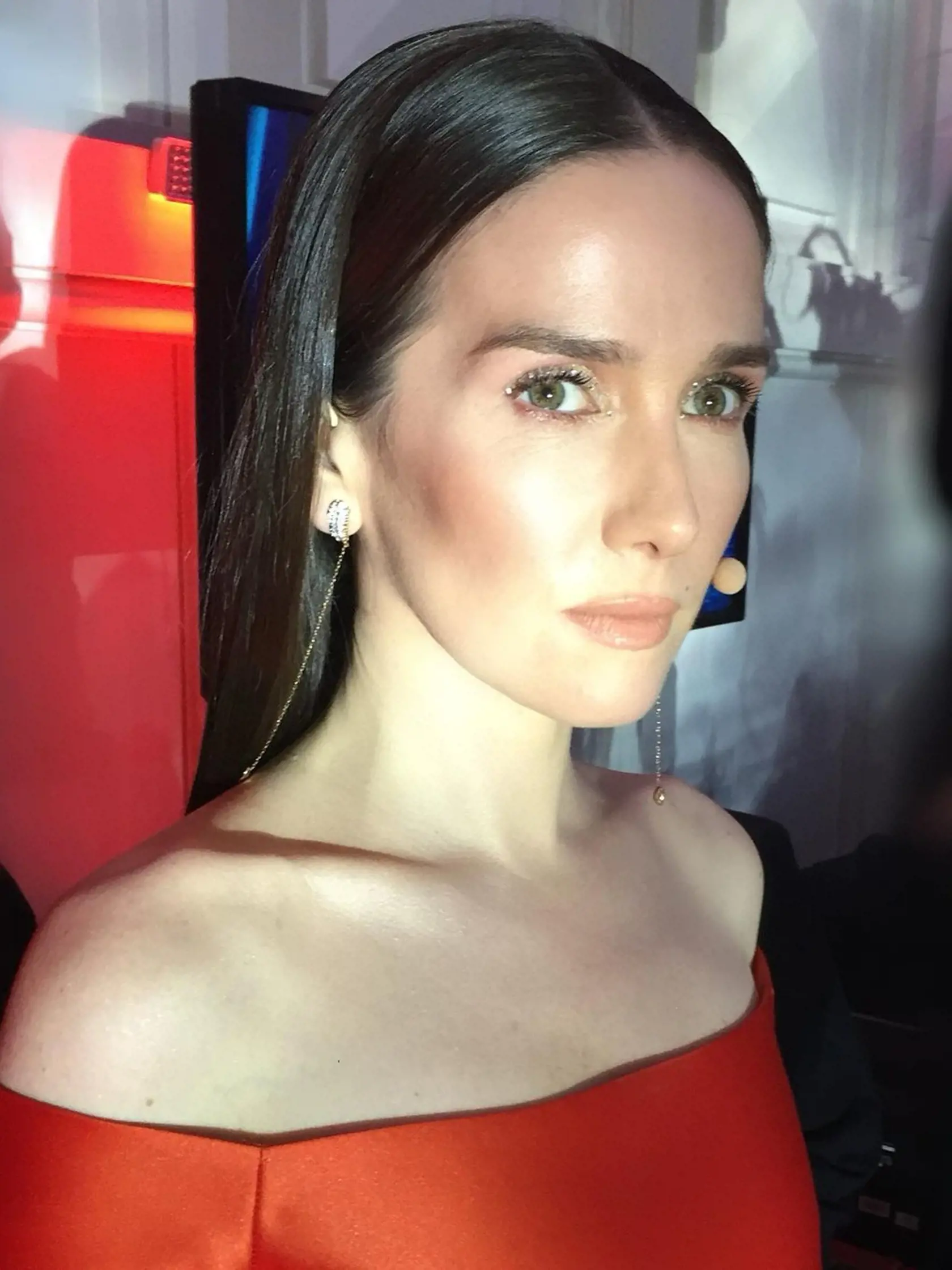 Natalia Oreiro (43) – Milágros
Natalia Oreiro akoby od čias Divokého anjela nezostarla ani o deň. Hoci má už po 40-ke, vyzerá neskutočne mladistvo a aj napriek materstvu si udržala špičkovú postavu, ktorou rada provokuje na sociálnych sieťach. Jej partnerom je o 20 rokov starší hudobník, argentínsky rocker Ricardo Mollo (63).