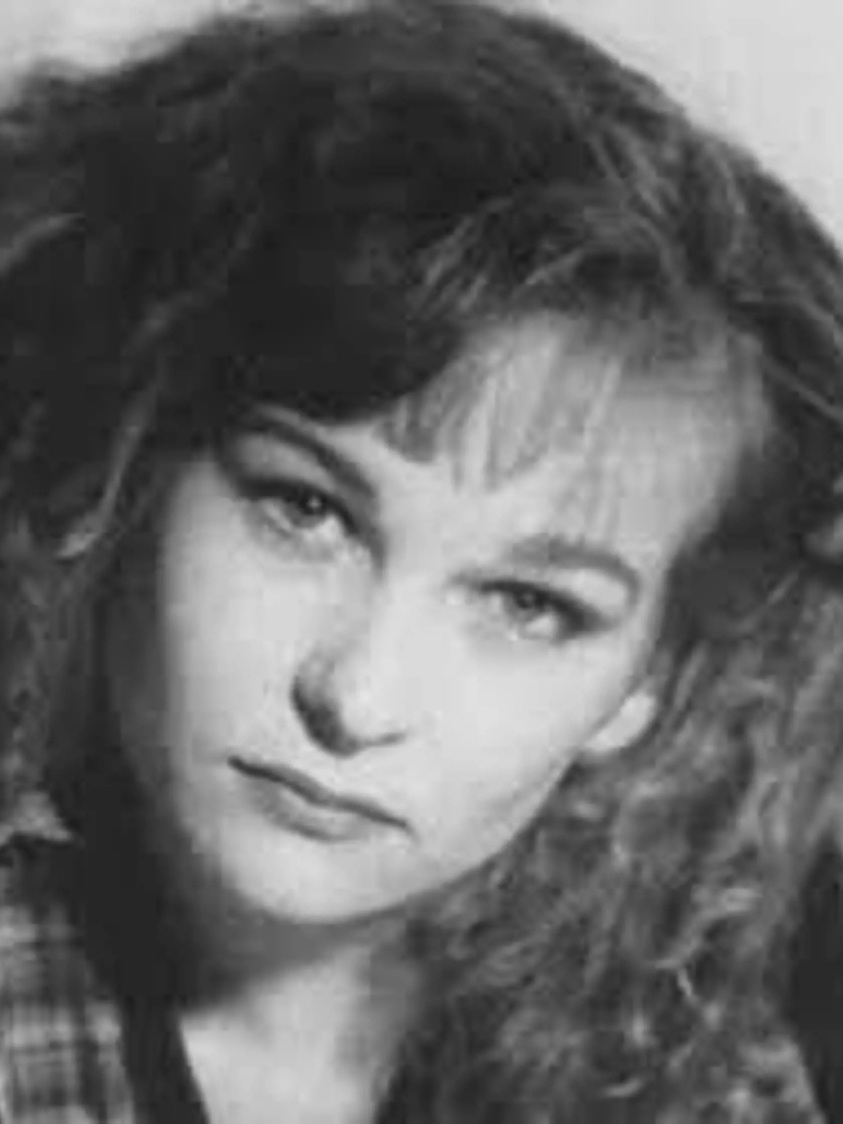 Robyn Lindholm (46)