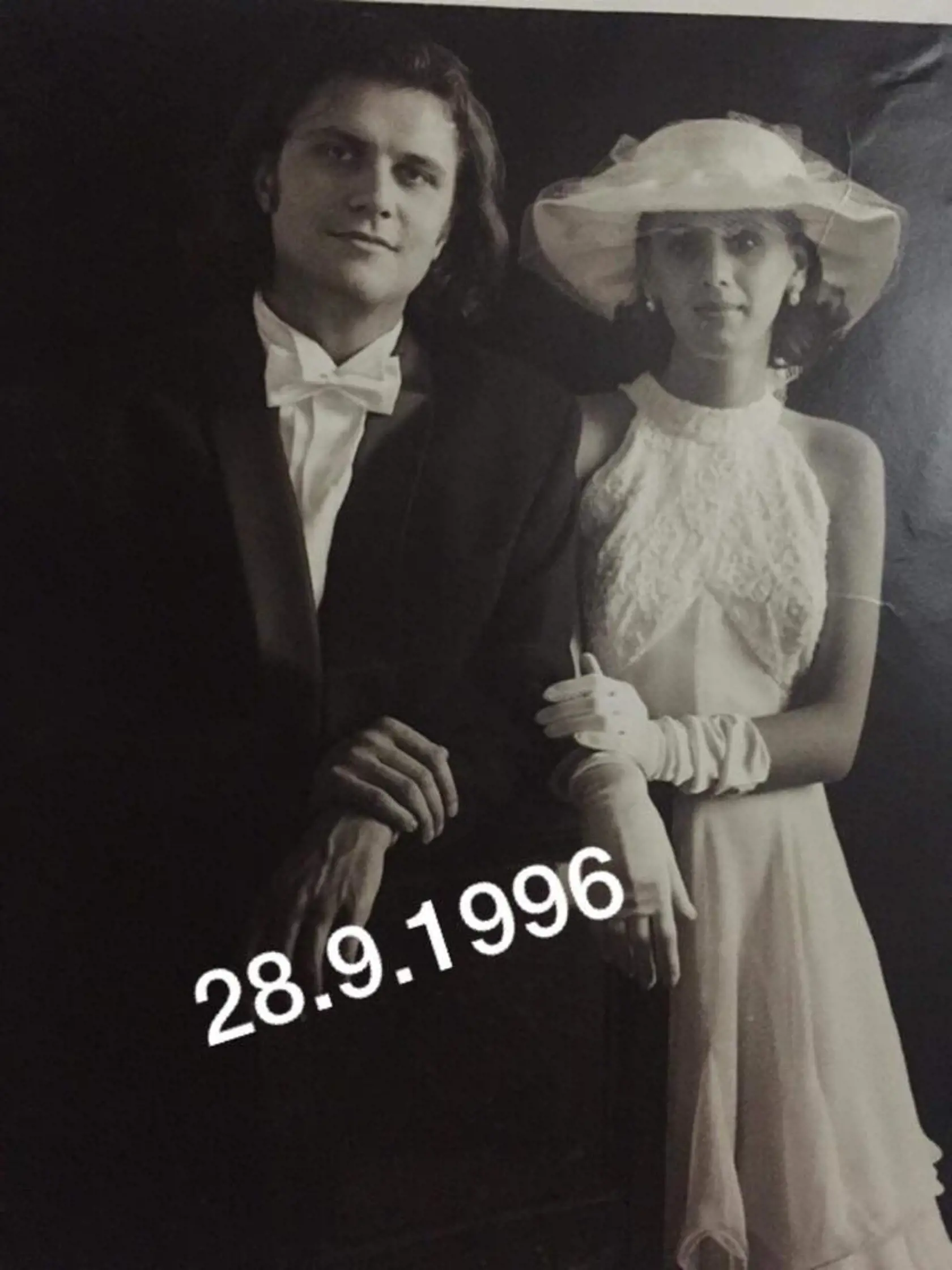 Archívna fotka Hrnčiara z jeho svadby v roku 1996.