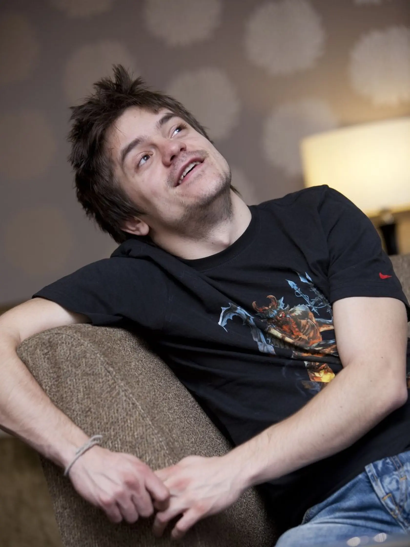 Herec pochádza z učiteľskej rodiny. Chcel byť však hokejista.