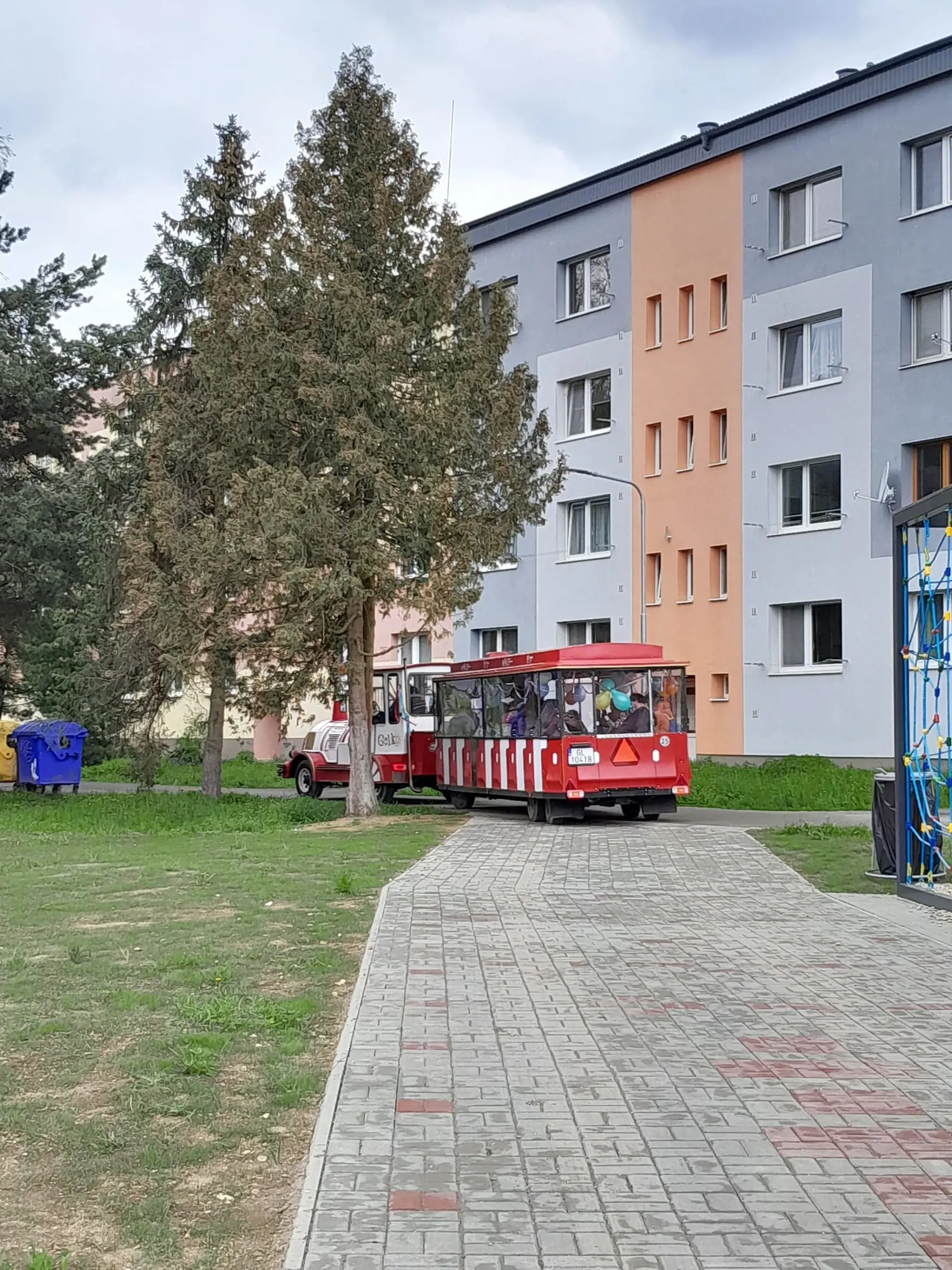 Gelko premáva aj po sídlisku.