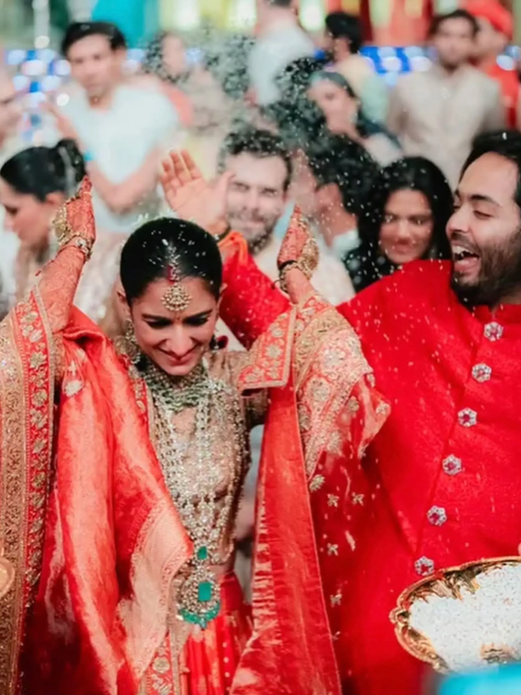 Anant Ambani si povedali svoje Radhika Merchant áno. India hádam väčšiu svadbu nezažila.