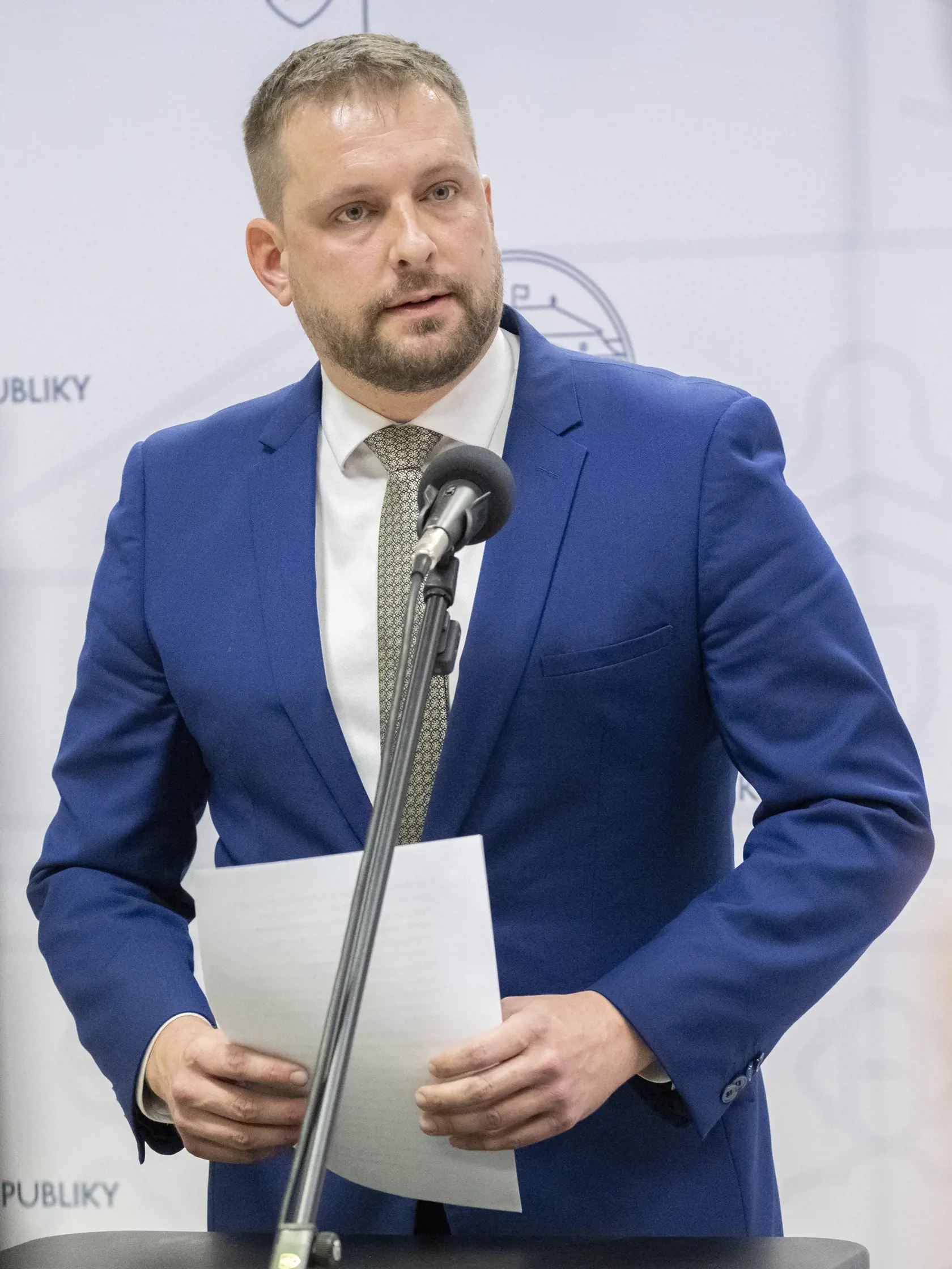 Minister zdravotníctva Kamil Šaško hovorí, že má plán na riešenie zložitej situácie v zdravotníctve.