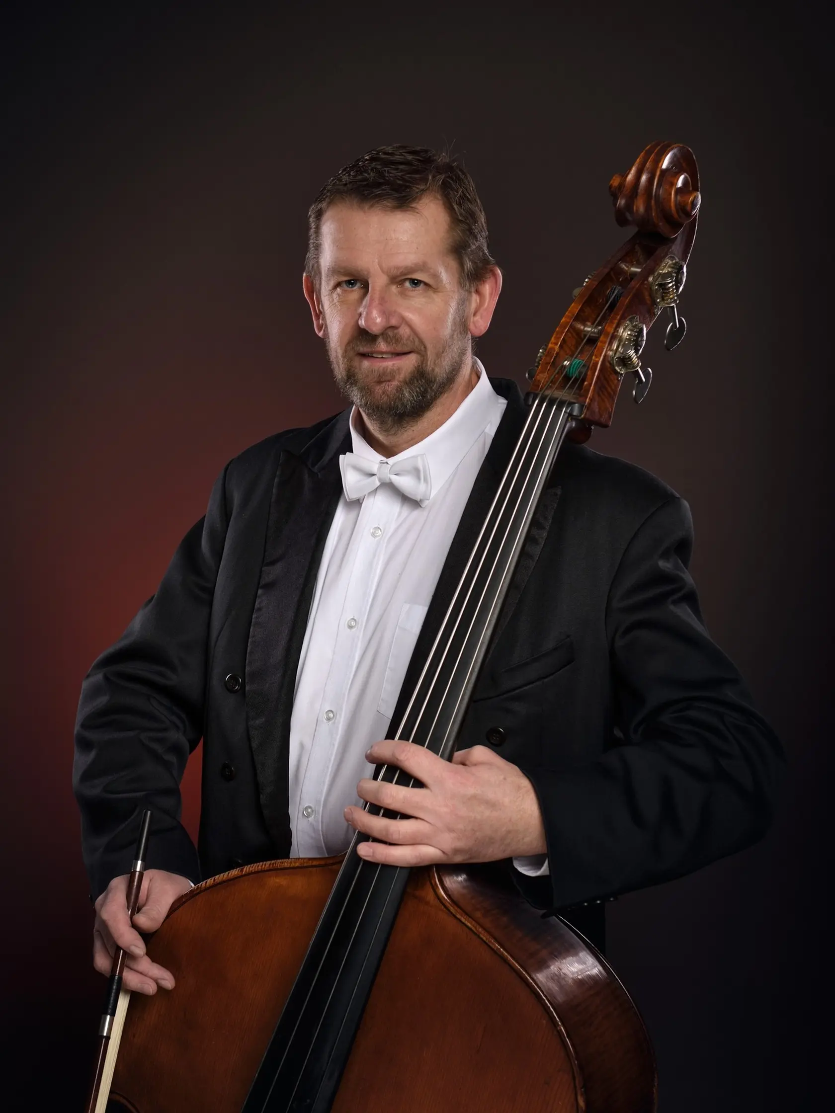 Štátny komorný orchester Žilina zverejnil mimoriadne smutnú správu o úmrtí dlhoročného kolegu, kontrabasistu Michala Kvitkovského. 