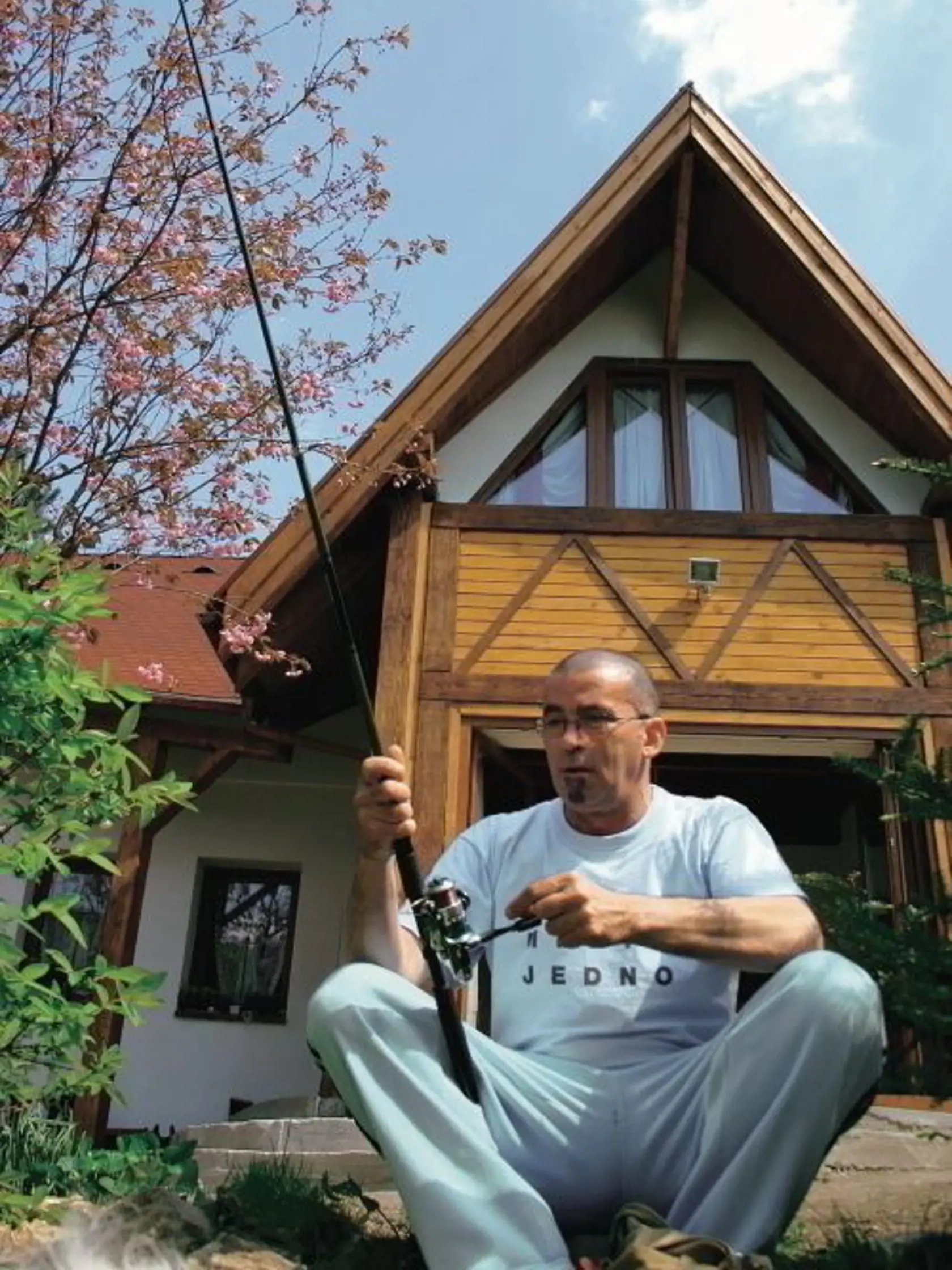 Peter Rašev zomrel v roku 2008 po dlhej a ťažkej chorobe. Jeho smrť Katarínu položila.