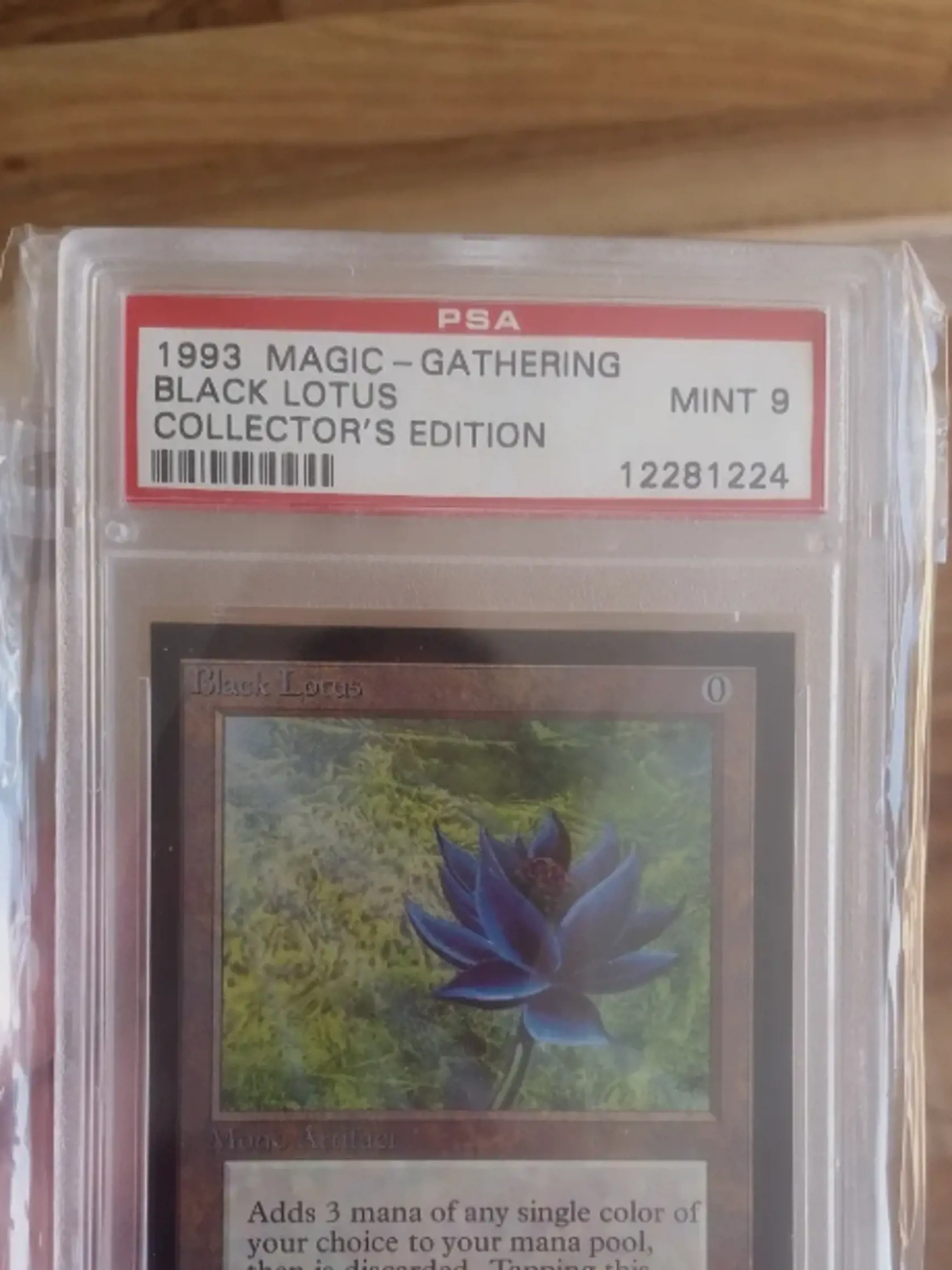 Za skoro 440-tisíc eur sa vydražila kartička zo série Magic the Gathering  Black Lotus.
